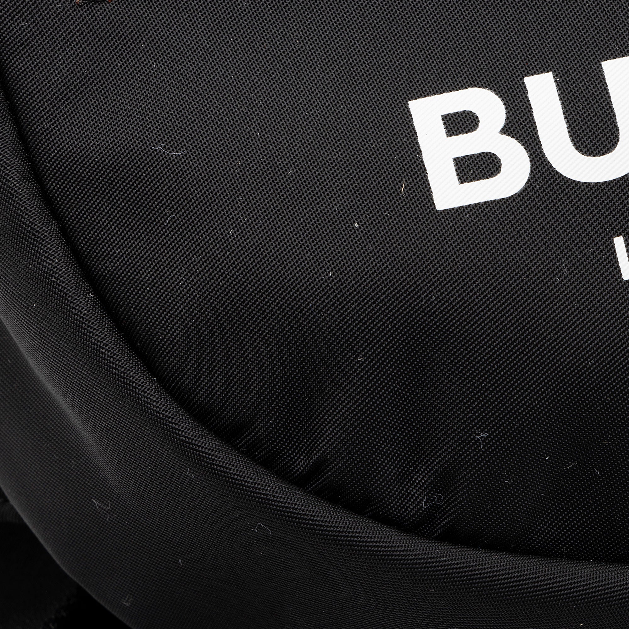 Burberry Econyl Logo Cannon Small Bumbag (SHF-6U7Stx)