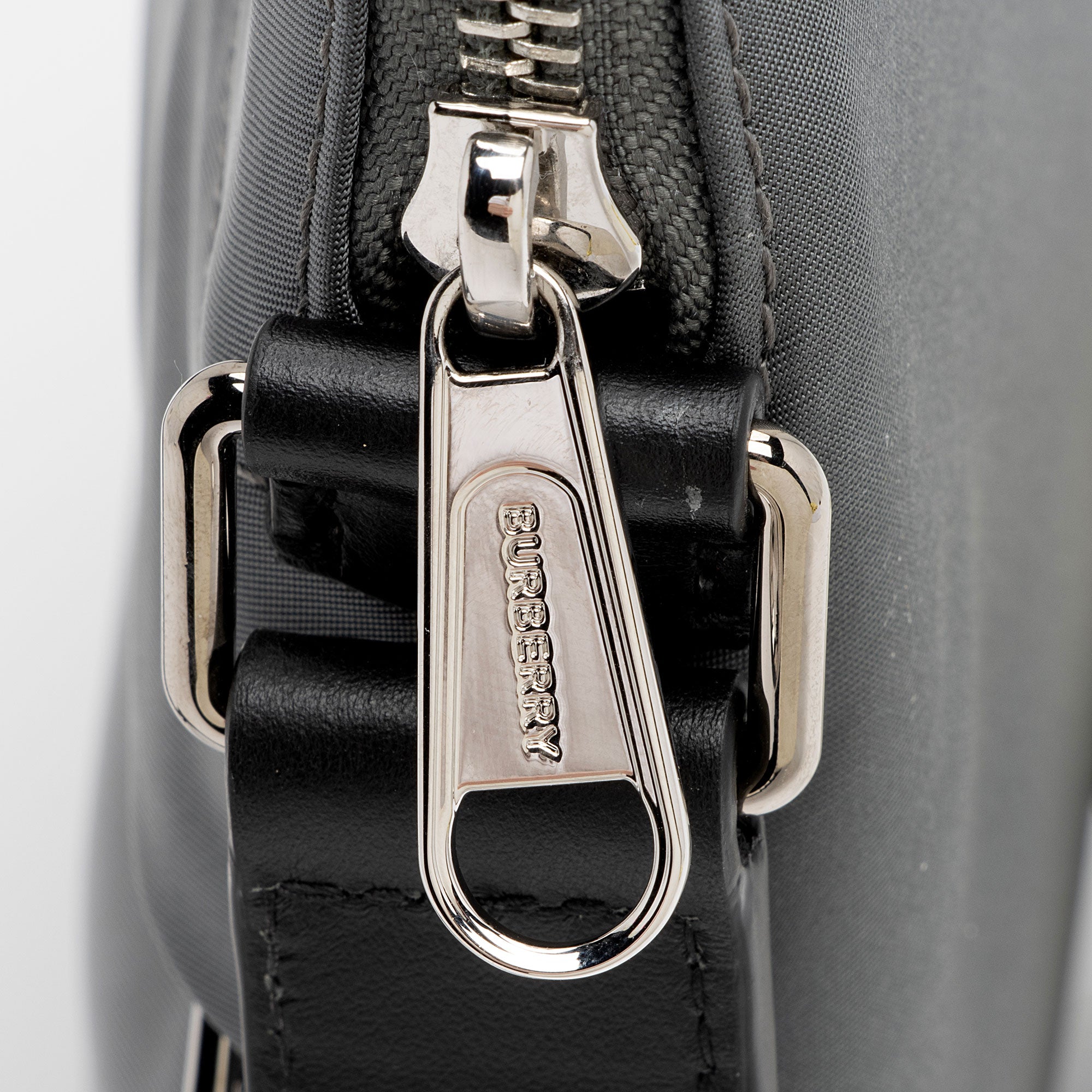 Burberry Econyl Logo Neo Crossbody (SHF-ihACHG)