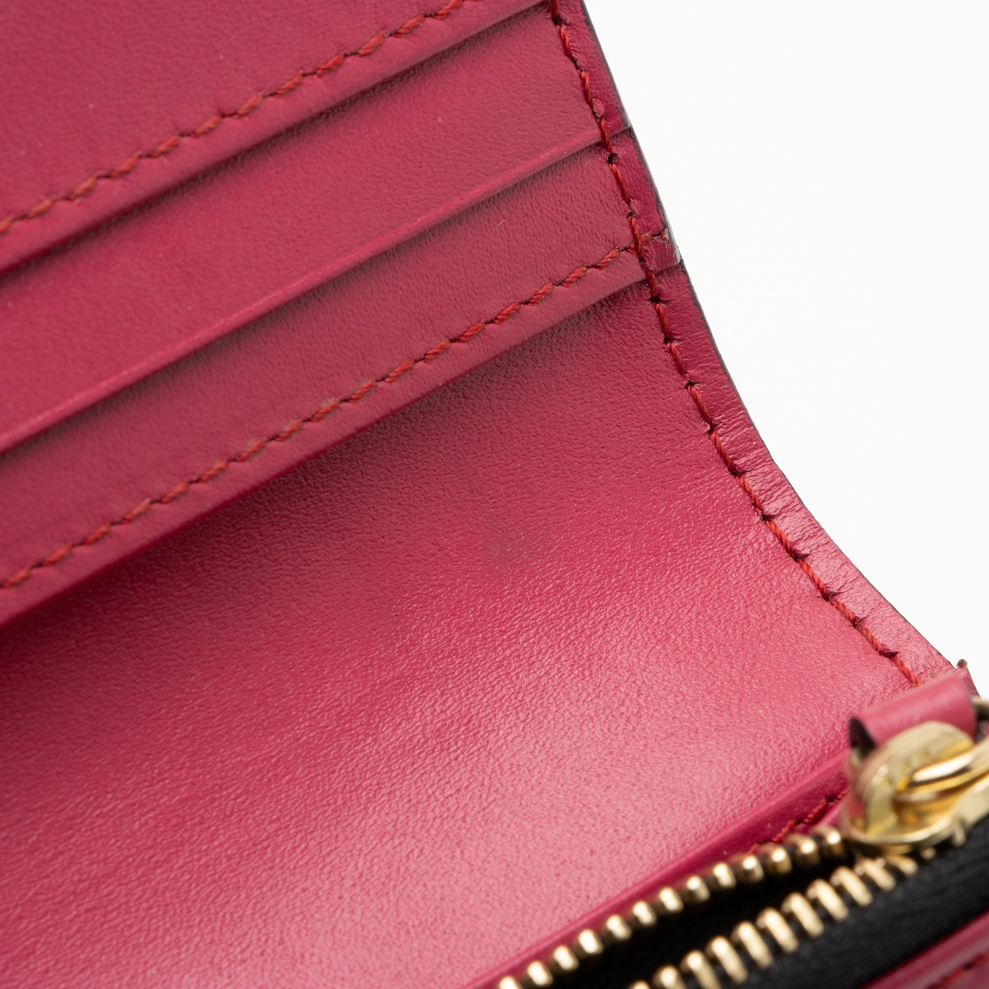 Burberry Embossed Leather Porter Wallet (SHF-HT8YDE)