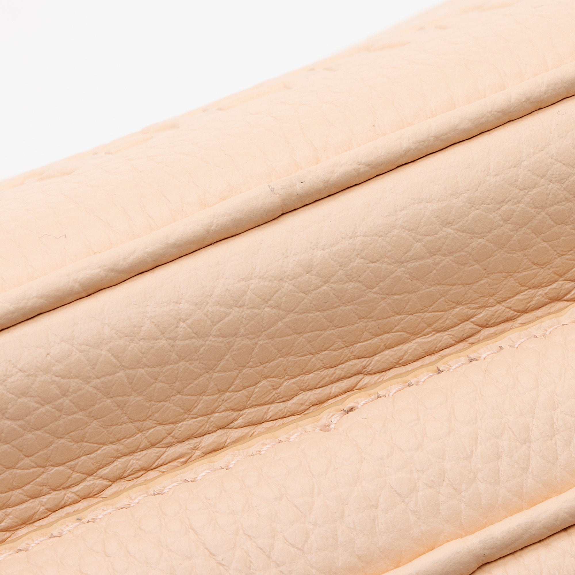 Burberry Grained Calfskin Small Camera Bag (SHF-Vj0hR8)