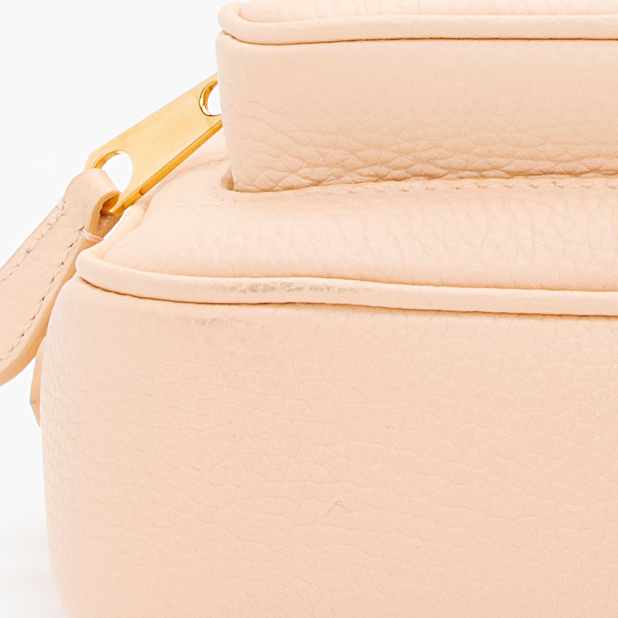 Burberry Grained Calfskin Small Camera Bag (SHF-Vj0hR8)