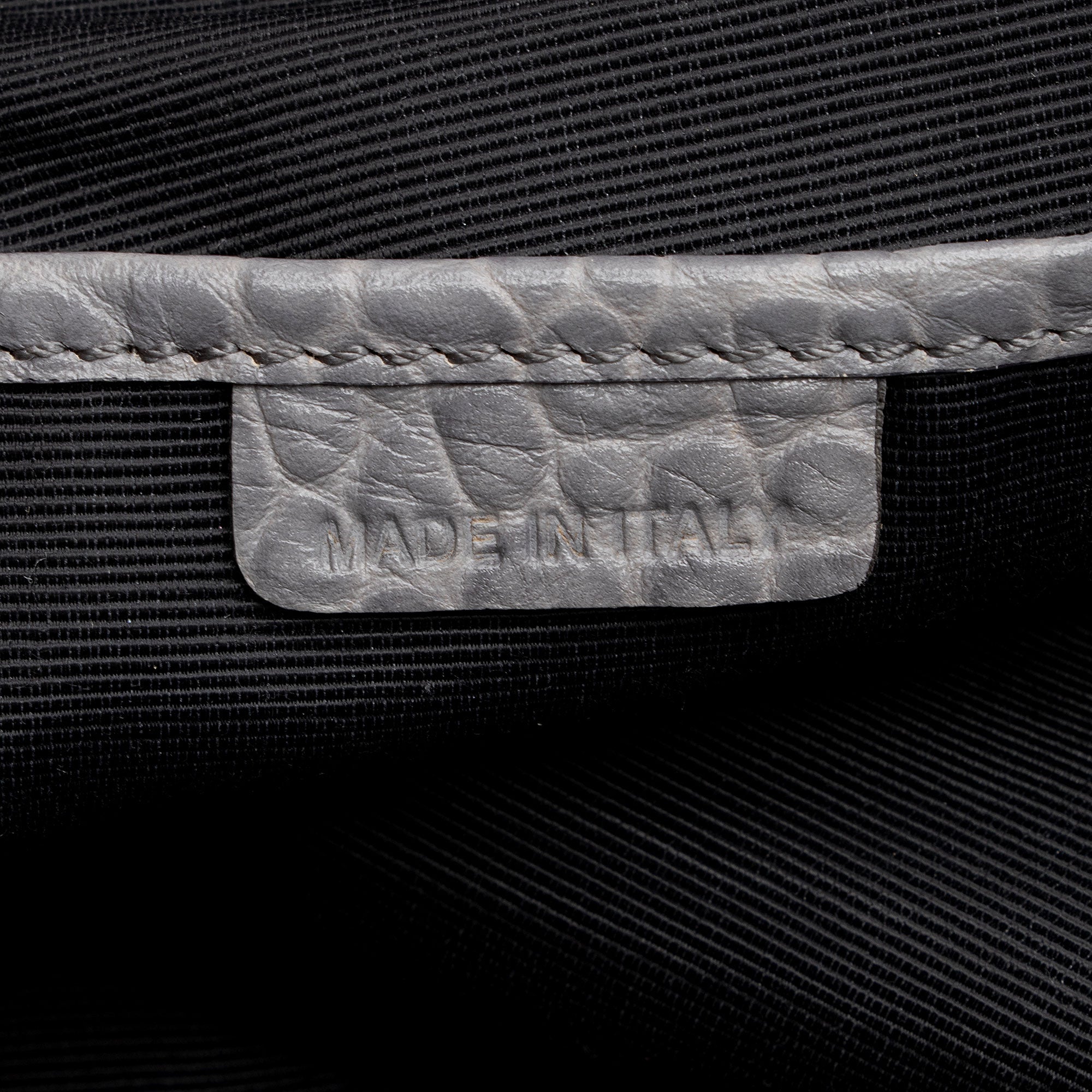 Burberry Grained Leather Alchester Medium Satchel (SHF-jMyozw)