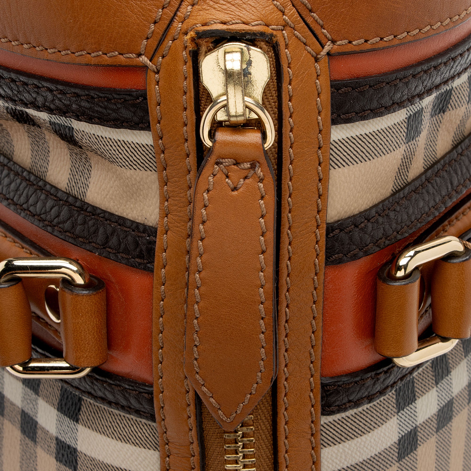 Burberry Haymarket Check Alchester Buckle Medium Bowling Bag (SHF-JHqu0h)