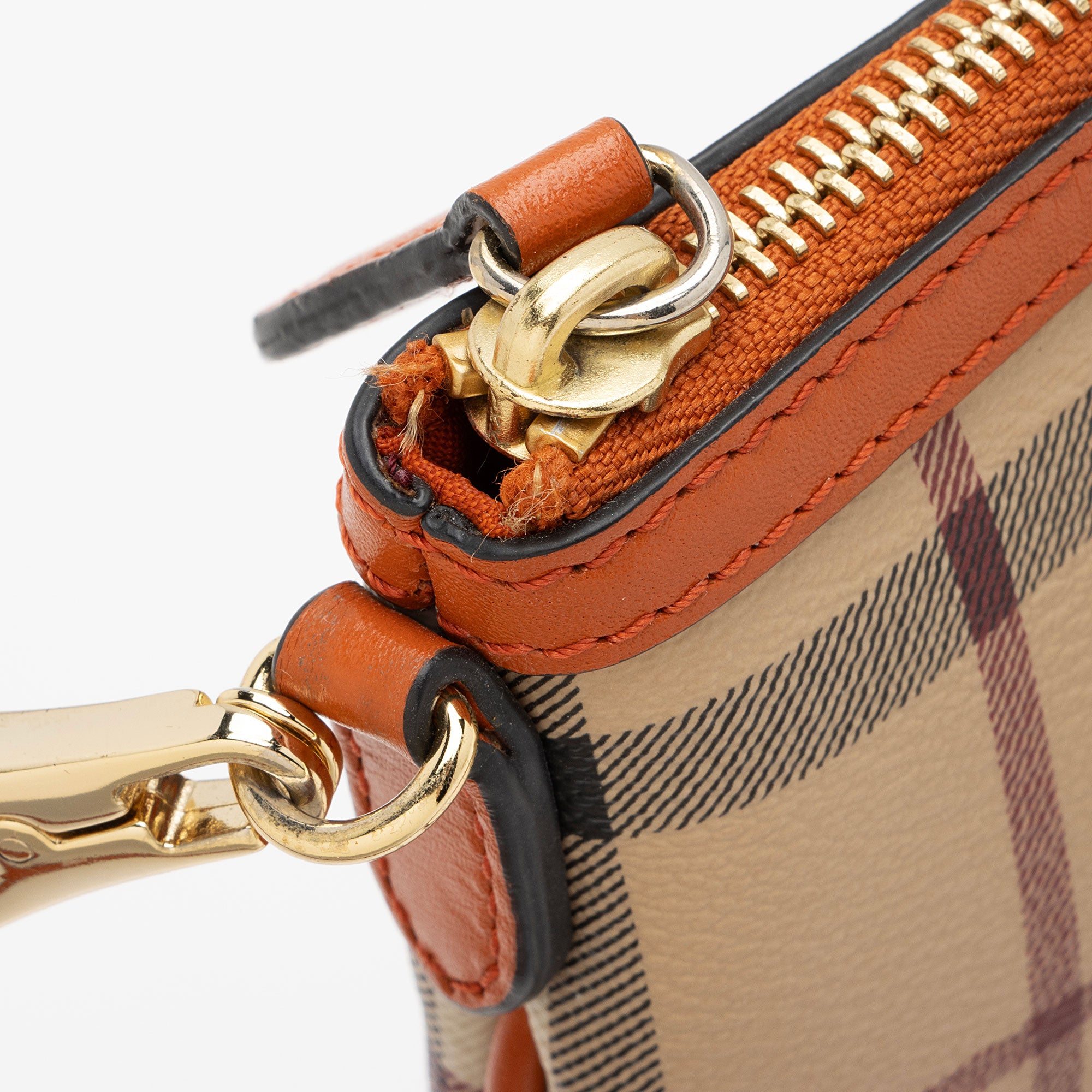 Burberry Haymarket Check Peyton Clutch (SHF-IfJeTZ)