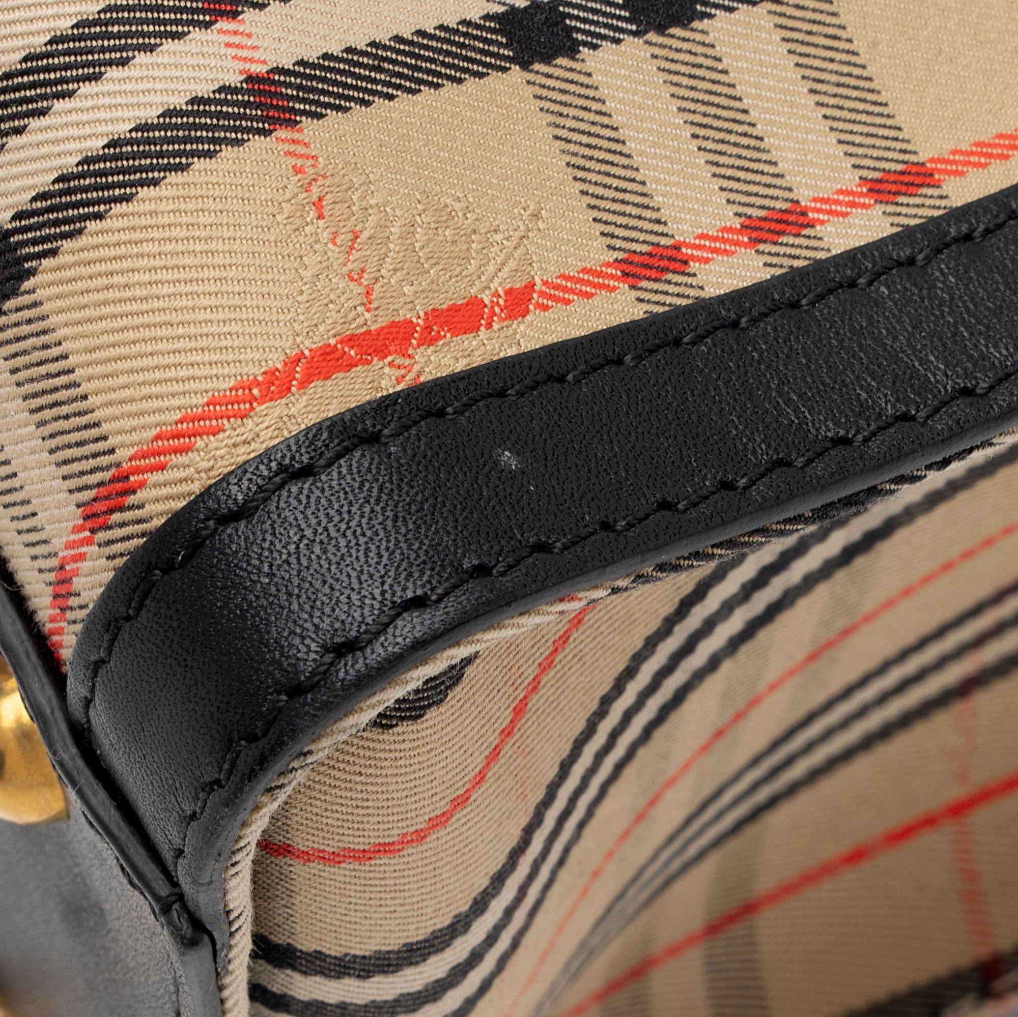 Burberry Vintage Check 1983 Link Zip Tote (SHF-DCHhVW)