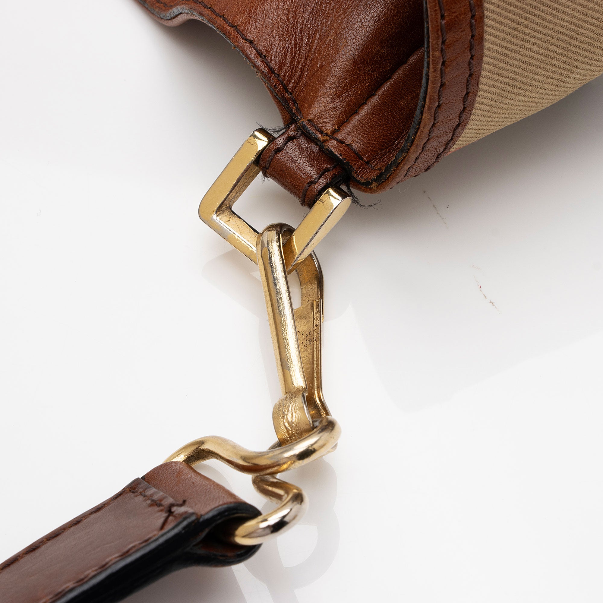 Burberry House Check Bridle Gosford Large Hobo (SHF-jHEss2)