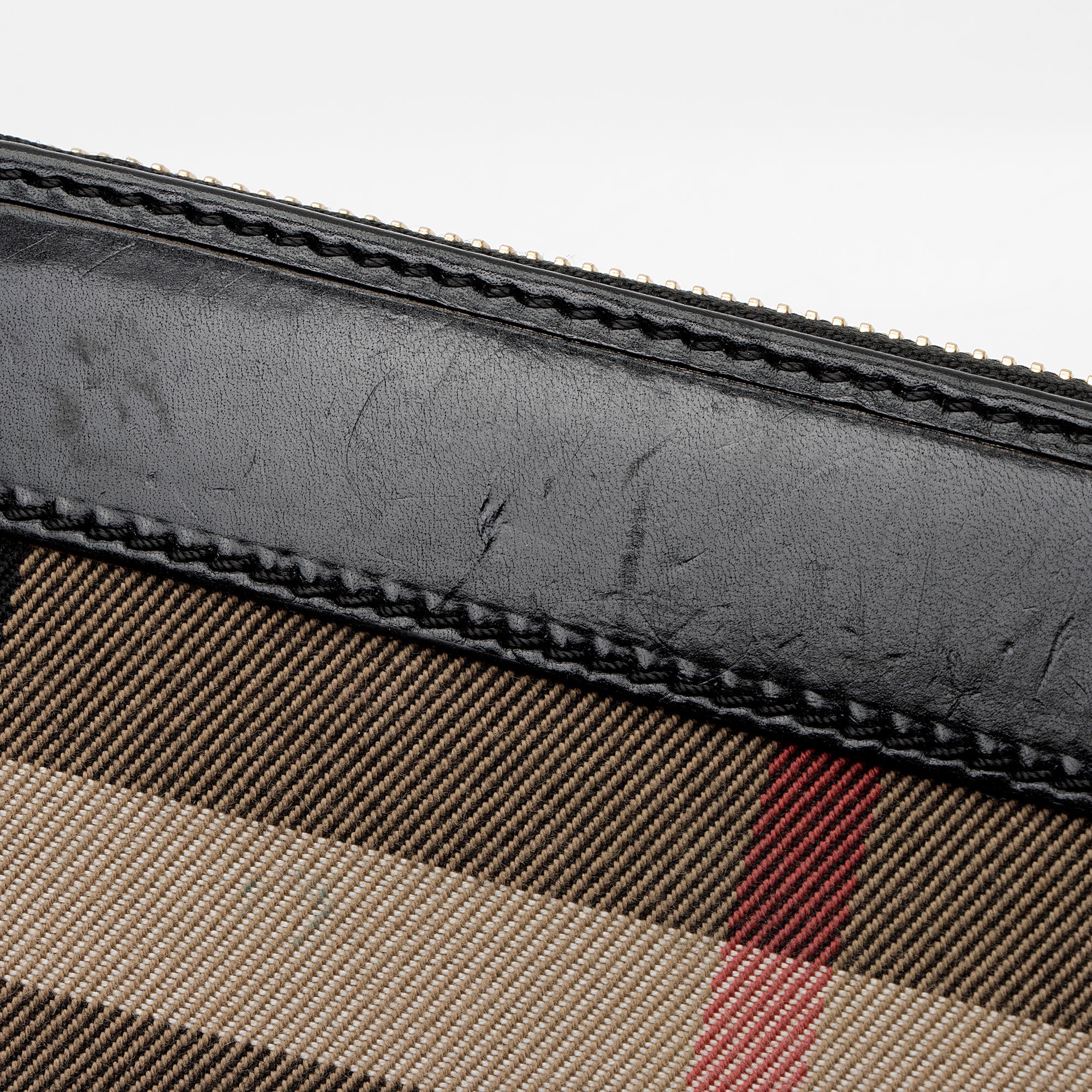 Burberry House Check Bridle Ziggy Zip Around Wallet (SHF-HNJnMY)