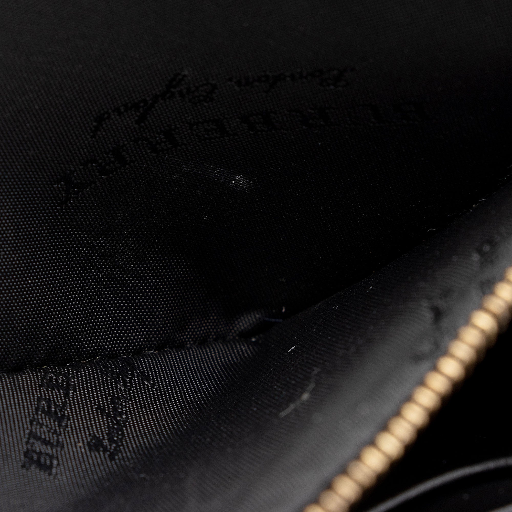 Burberry House Check Henley Chain Wallet (SHF-OabVyk)