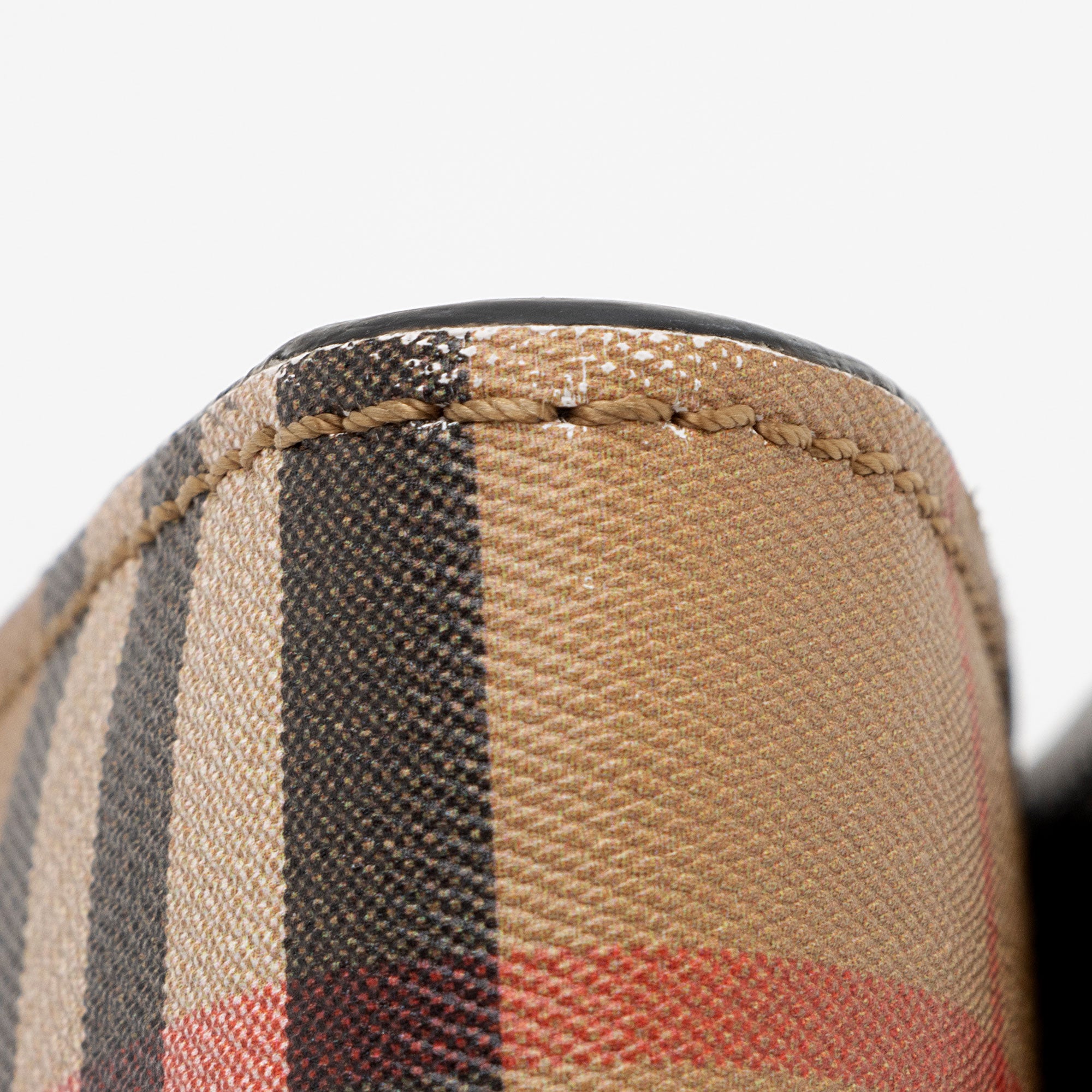 Burberry House Check Henley Chain Wallet (SHF-OabVyk)