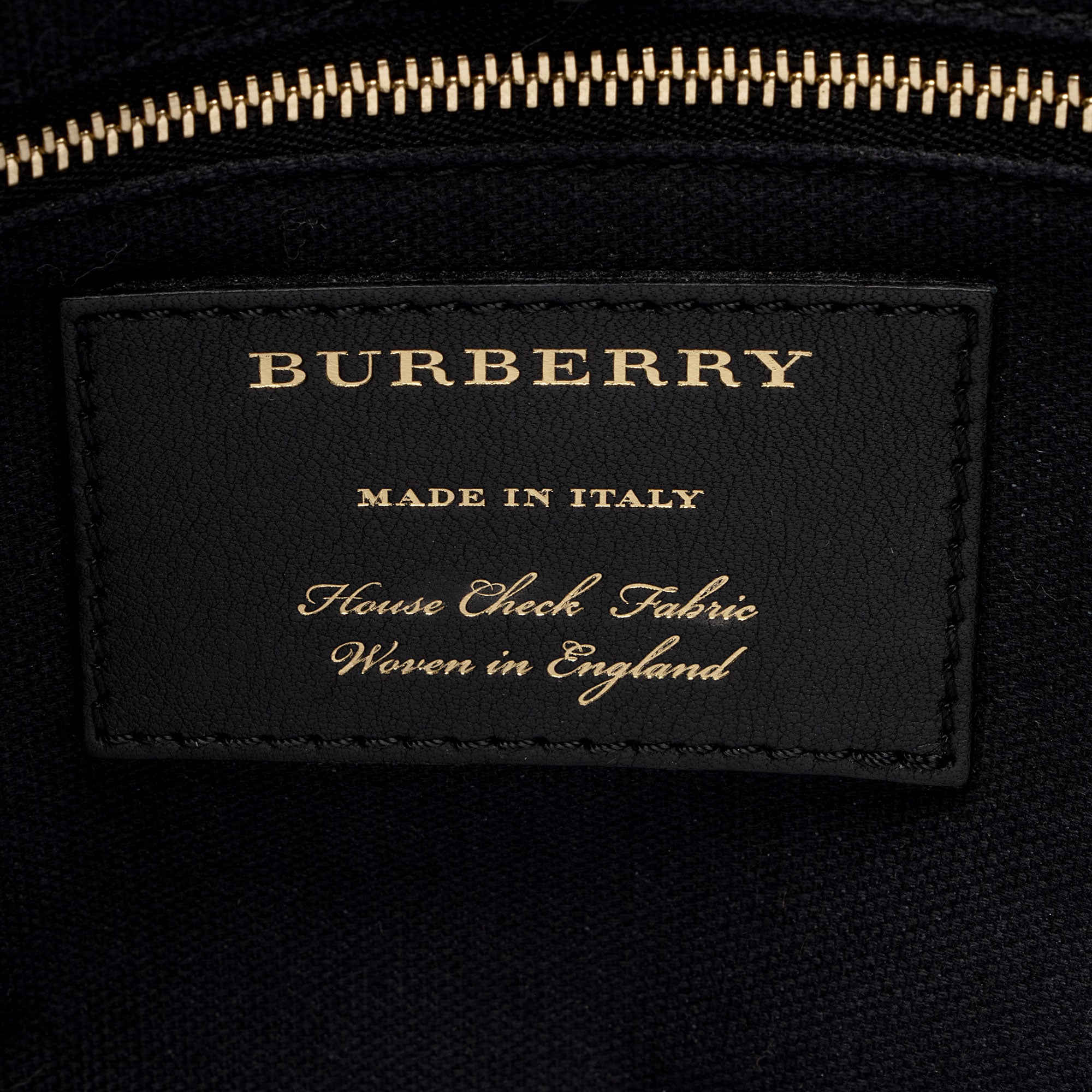 Burberry House Check Leather Banner Medium Tote (SHF-8z38Ea)