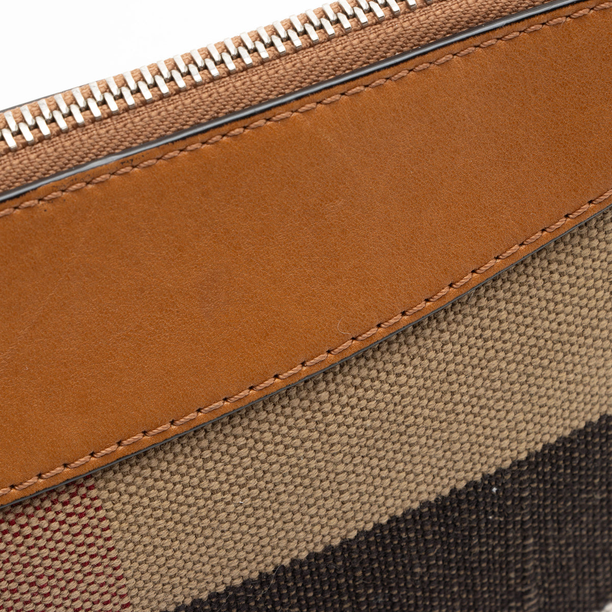 Burberry House Check Peyton Clutch