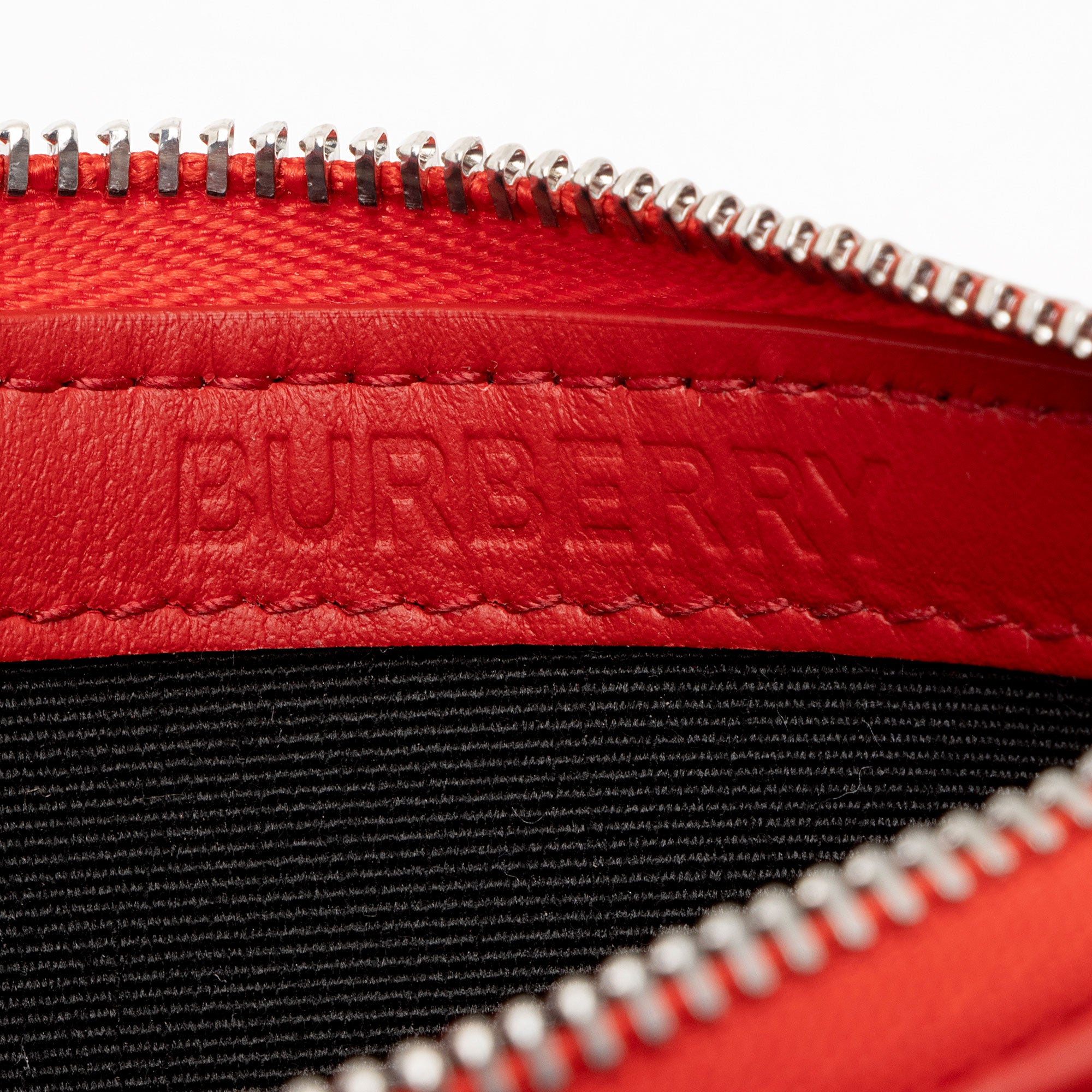 Burberry Leather Logo Alwyn Zip Card Case (SHF-0z5eVw)