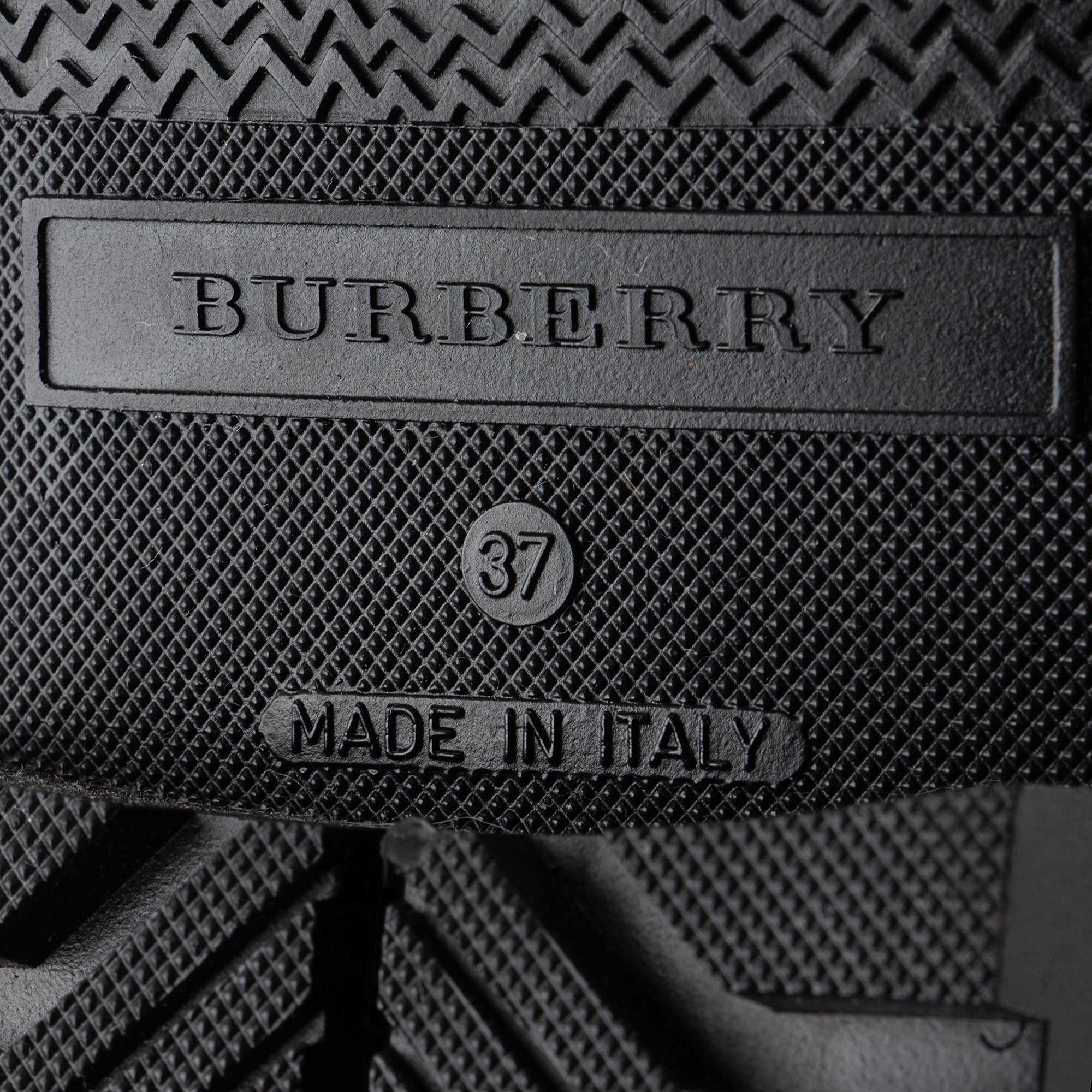 Burberry Nova Check Rubber Rain Boots - Size 7 / 37 (SHF-Dg5HId)