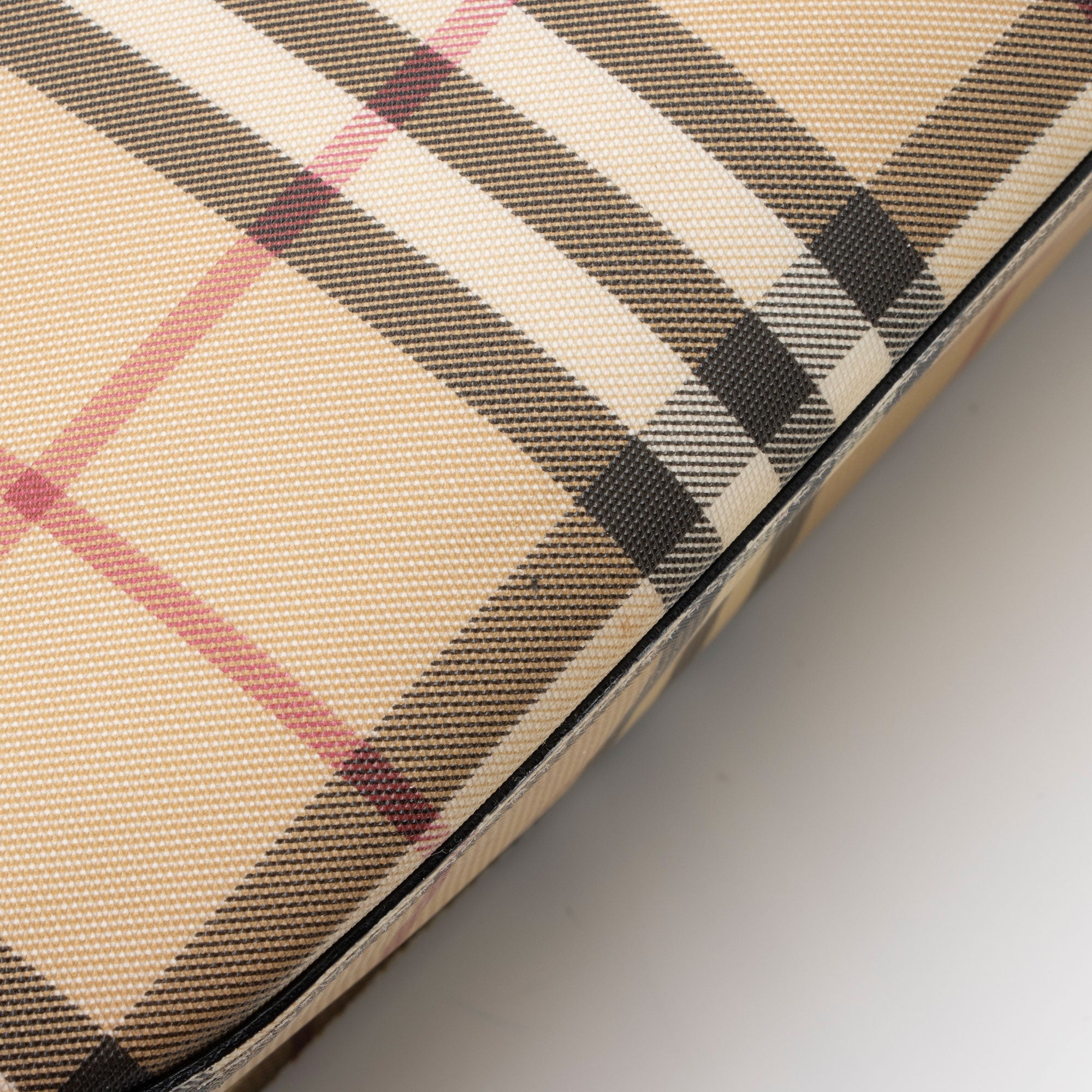 Burberry Nova Check Shoulder Bag (SHF-SsltsT)