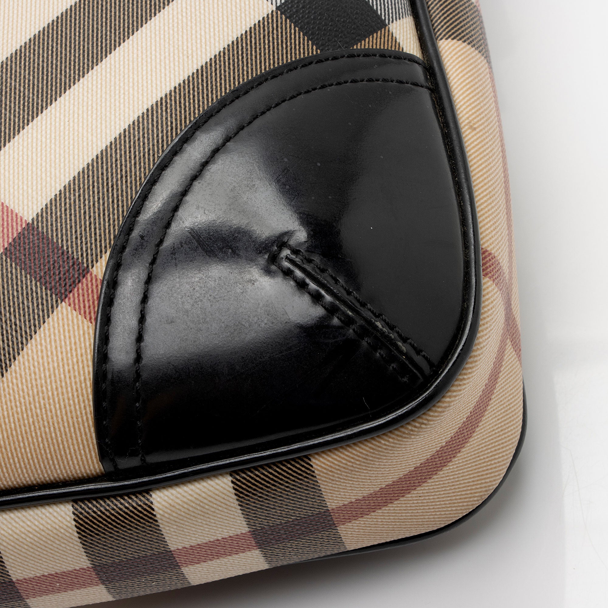 Burberry Nova Check Pocket Shoulder Bag (SHF-20RhJj)