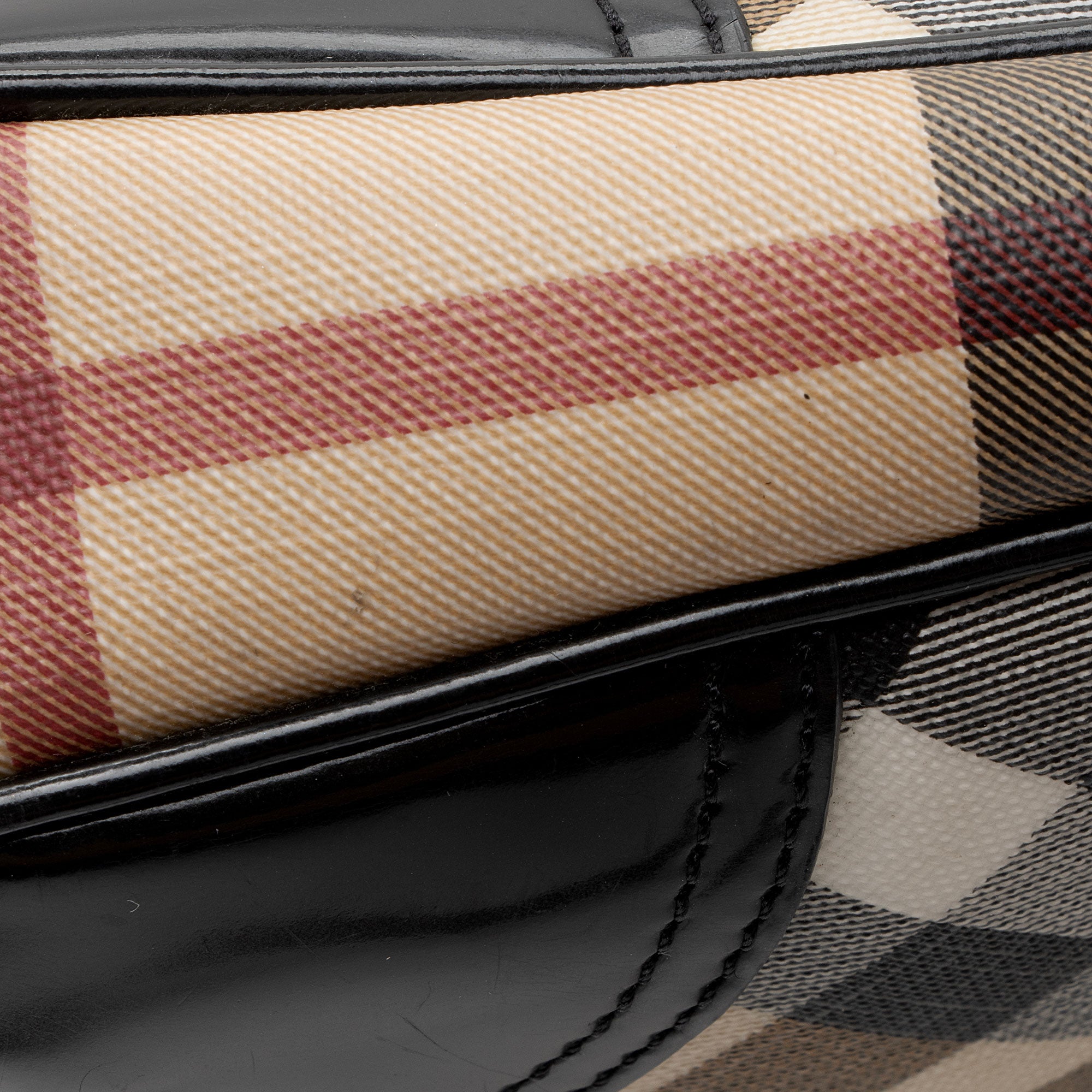 Burberry Nova Check Pocket Shoulder Bag (SHF-20RhJj)