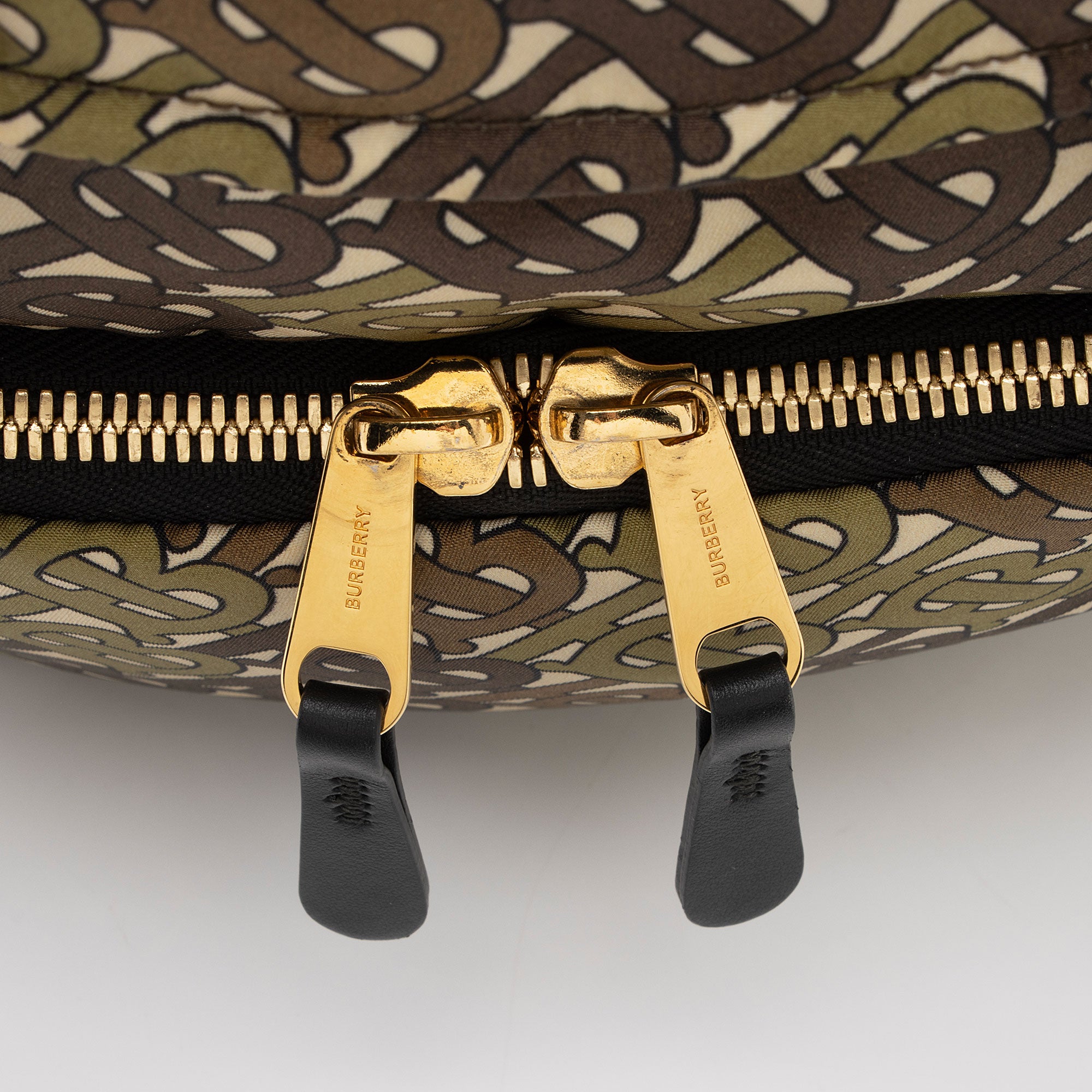 Burberry Nylon TB Rucksack Medium Backpack (SHF-3Hh5Us)