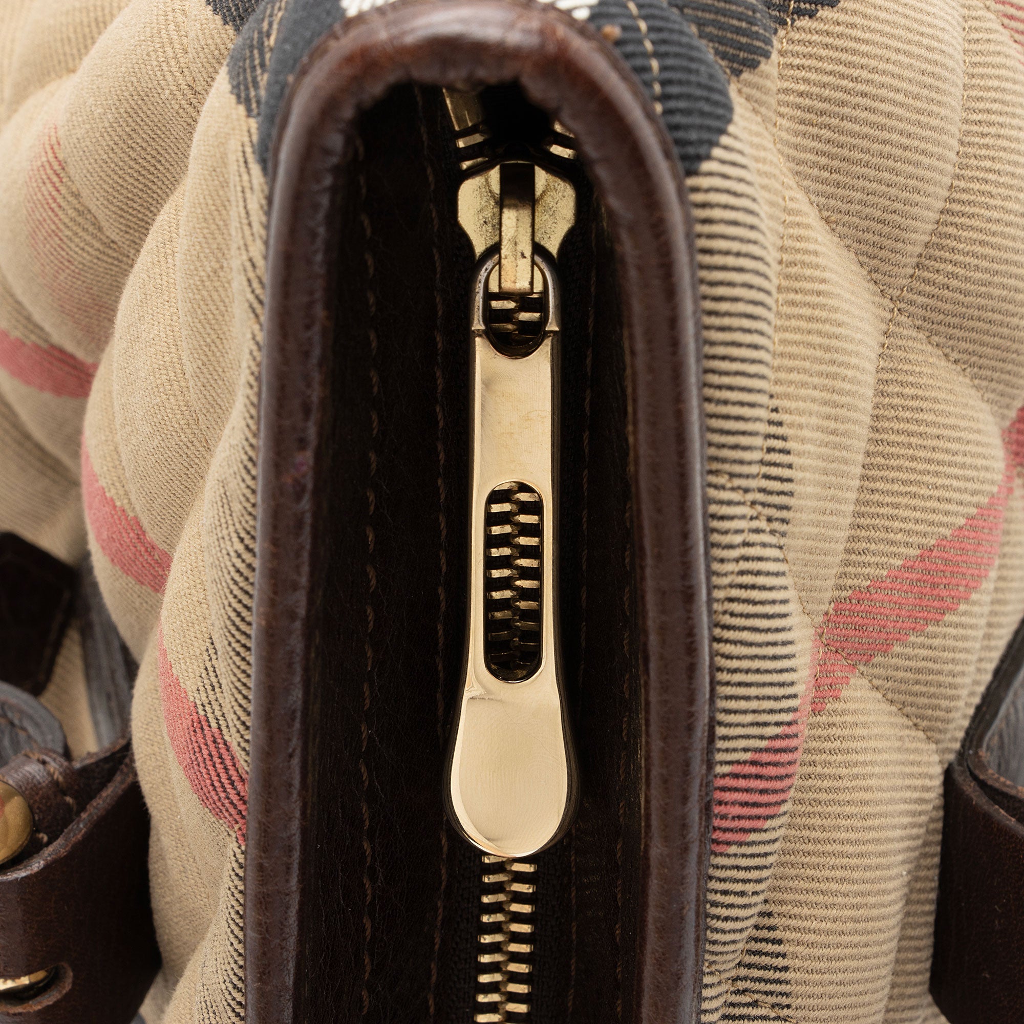 Burberry Quilted House Check Manor Tote (SHF-9N5HL6)