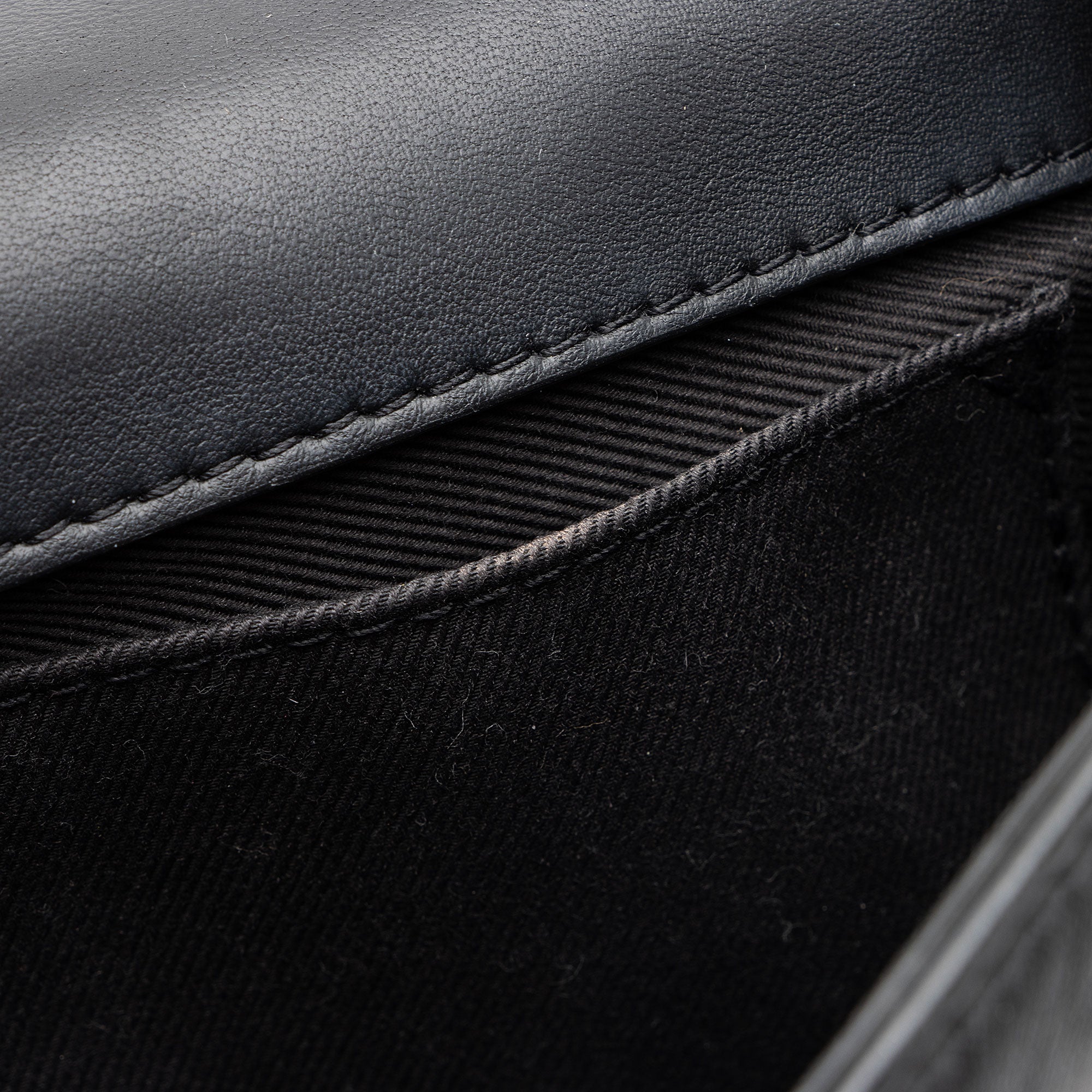 Burberry Quilted Lambskin TB Lola Chain Small Crossbody (SHF-MTysID)