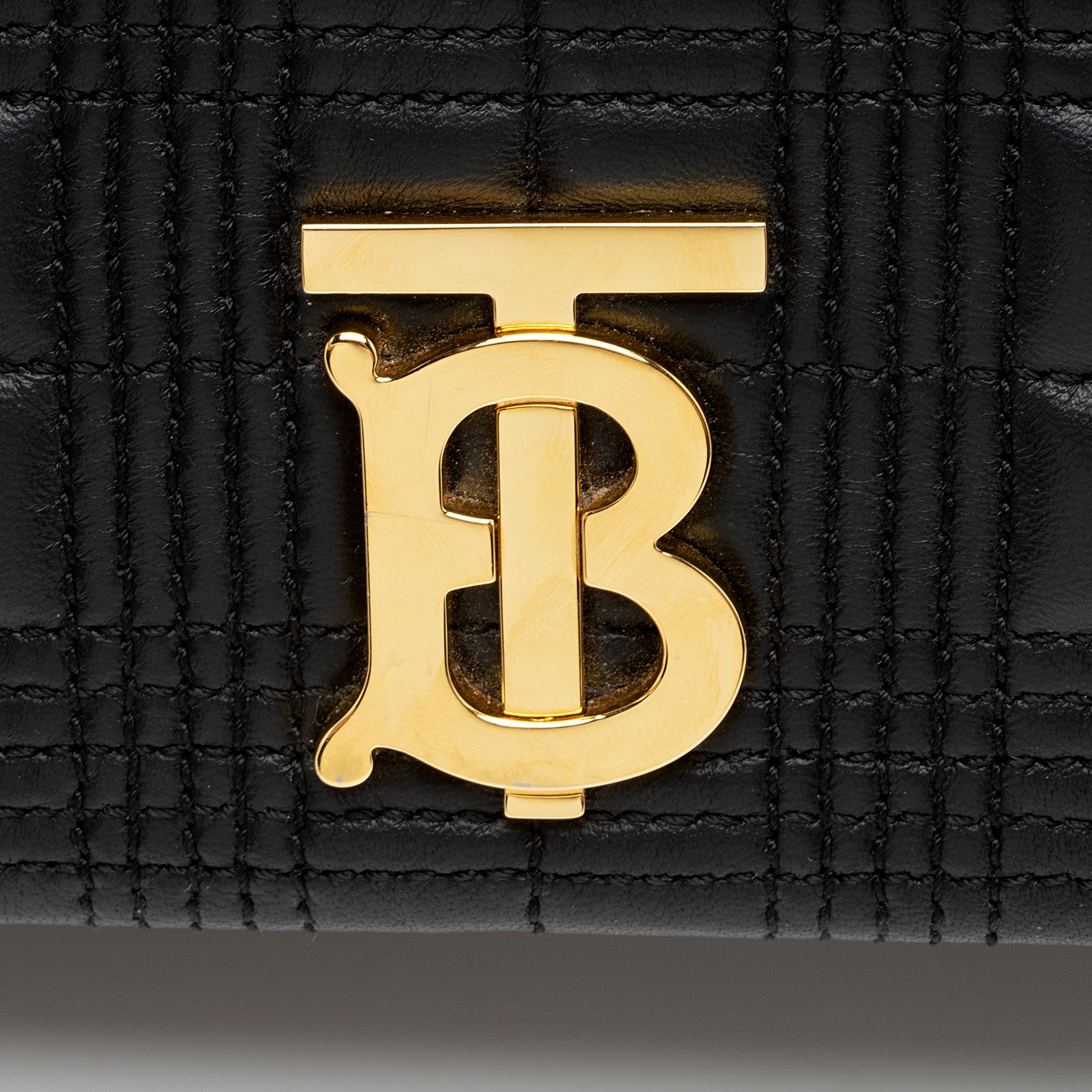 Burberry Quilted Leather TB Lola Chain Medium Shoulder Bag (SHF-JM6QGj)