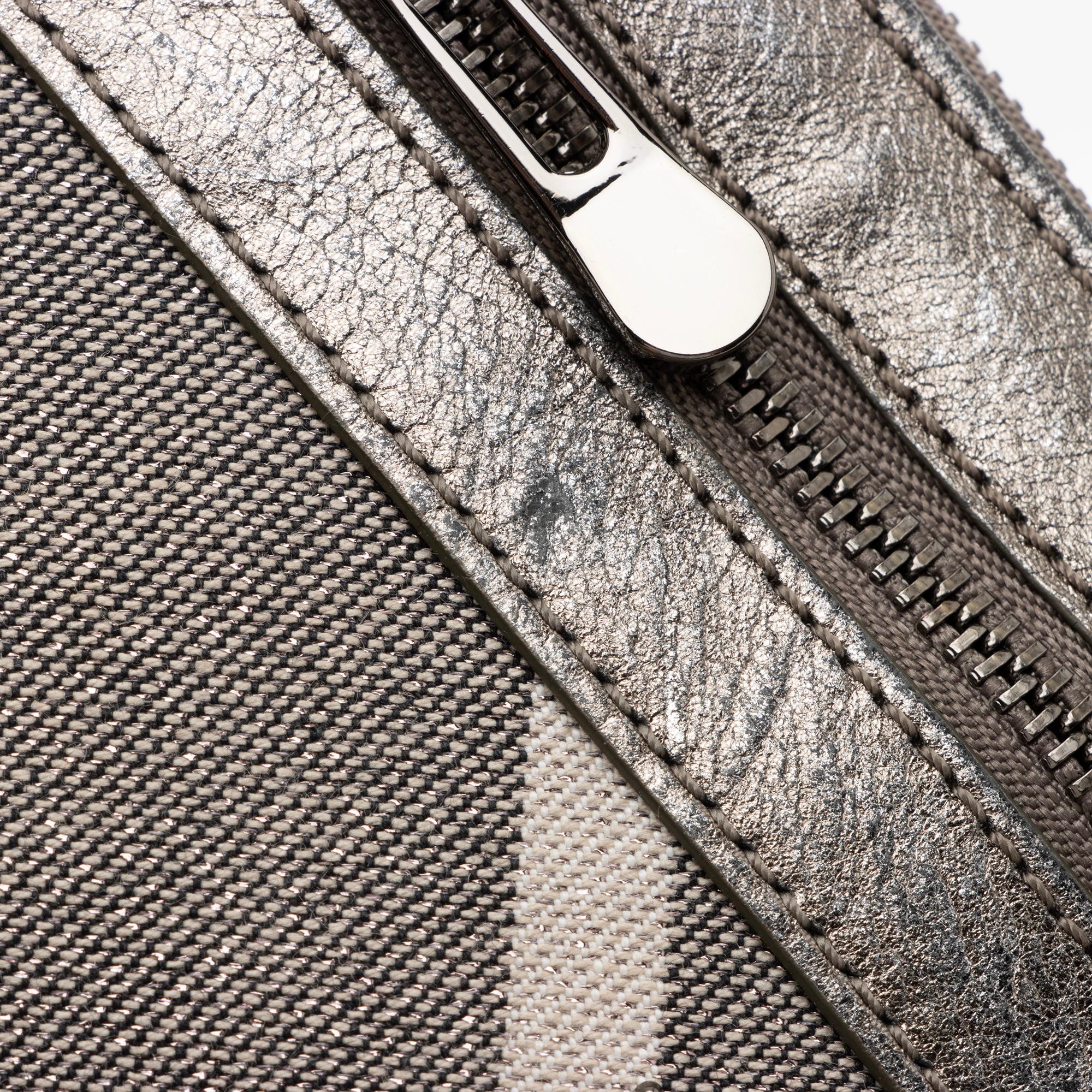 Burberry Shimmer Check Metallic Leather Prorsum Wristlet (SHF-23925)