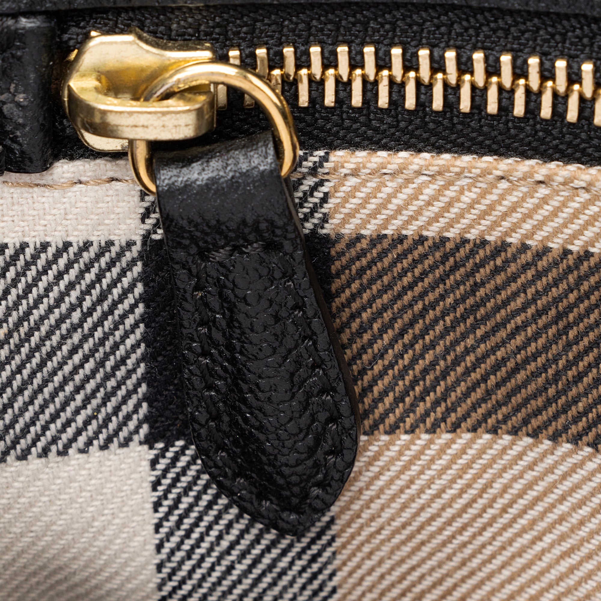 Burberry Soft Grain Calfskin Medley Small Crossbody (SHF-lXmmcr)