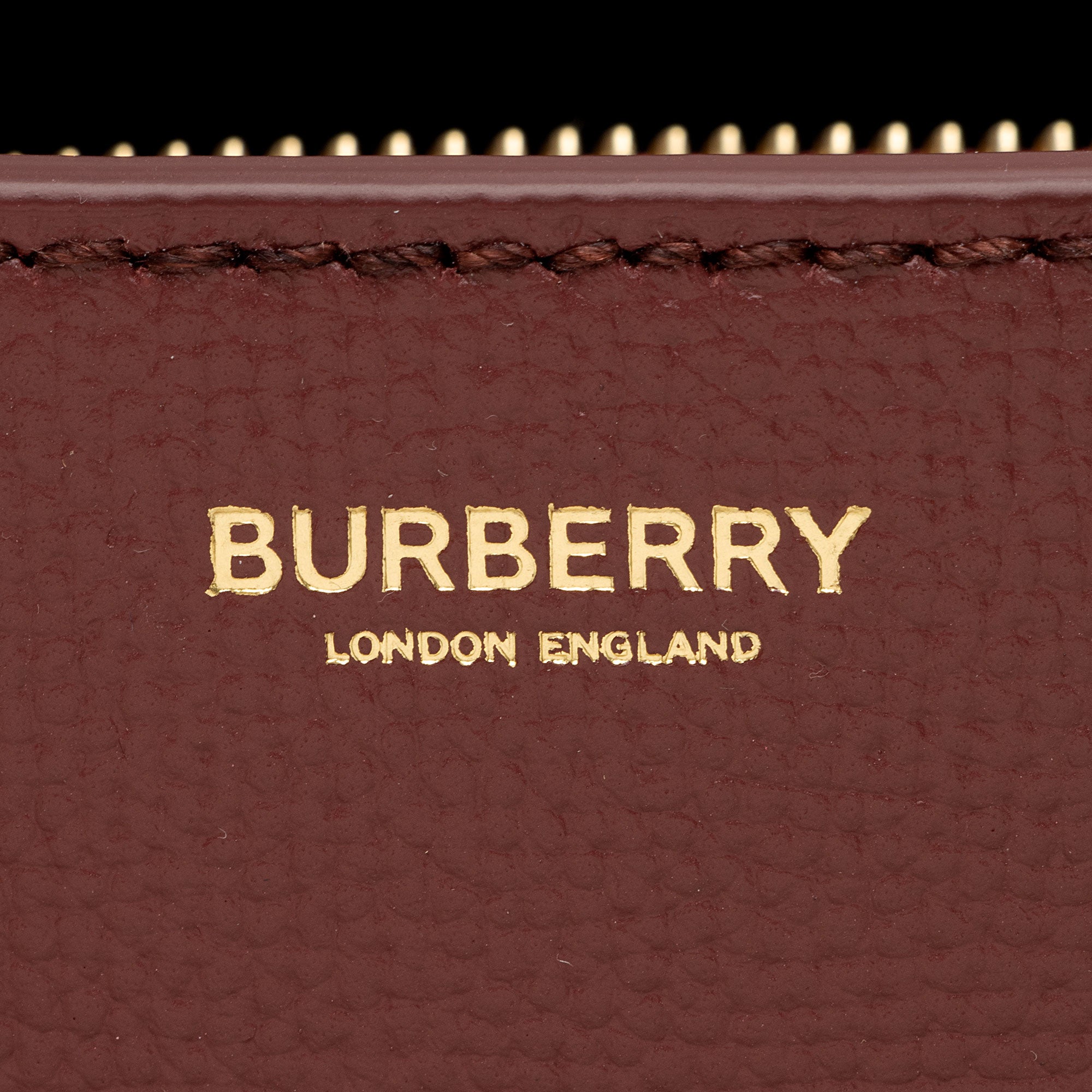 Burberry Vintage Check Leather Banner Medium Tote (SHF-DwlsdU)