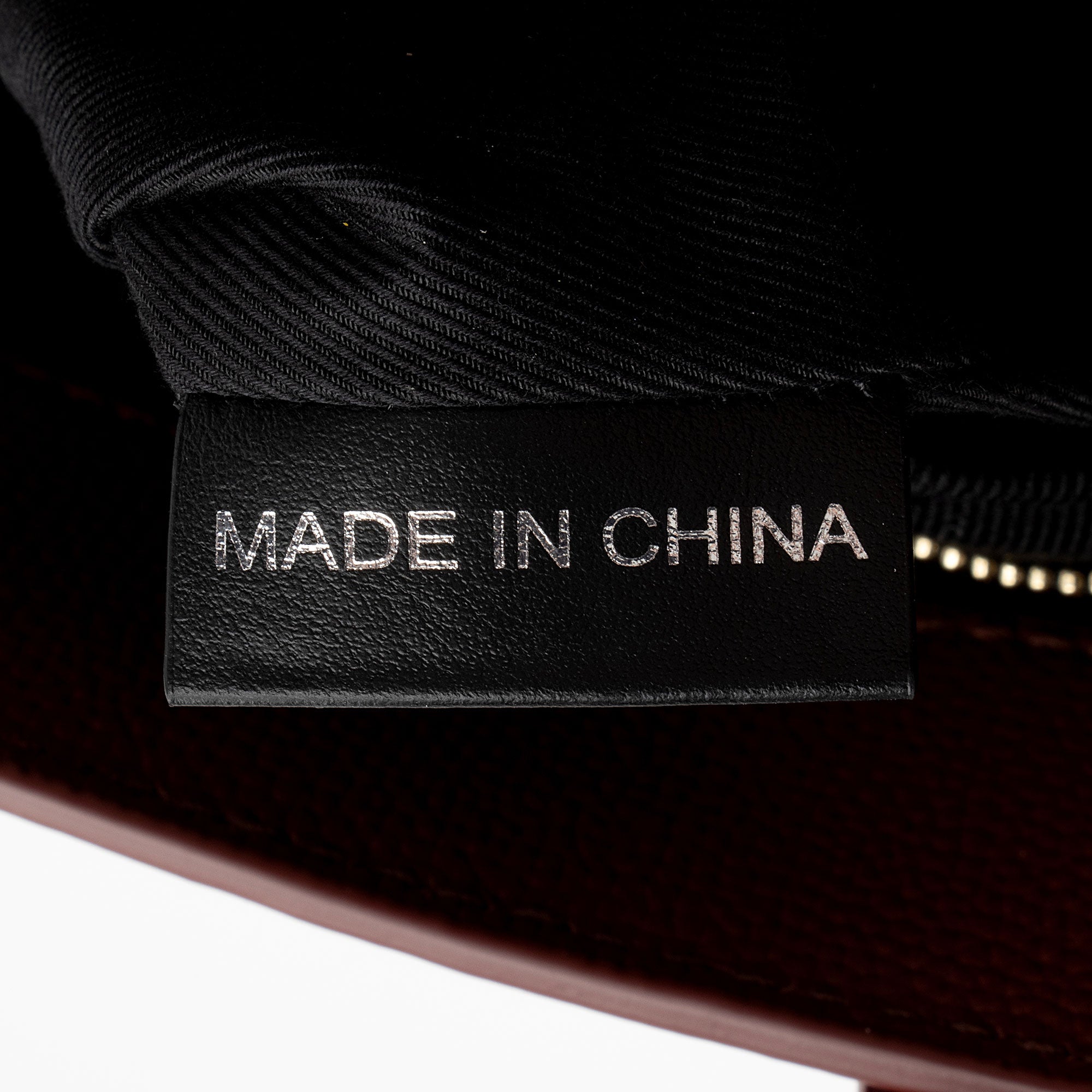 Burberry Vintage Check Leather Banner Medium Tote (SHF-DwlsdU)