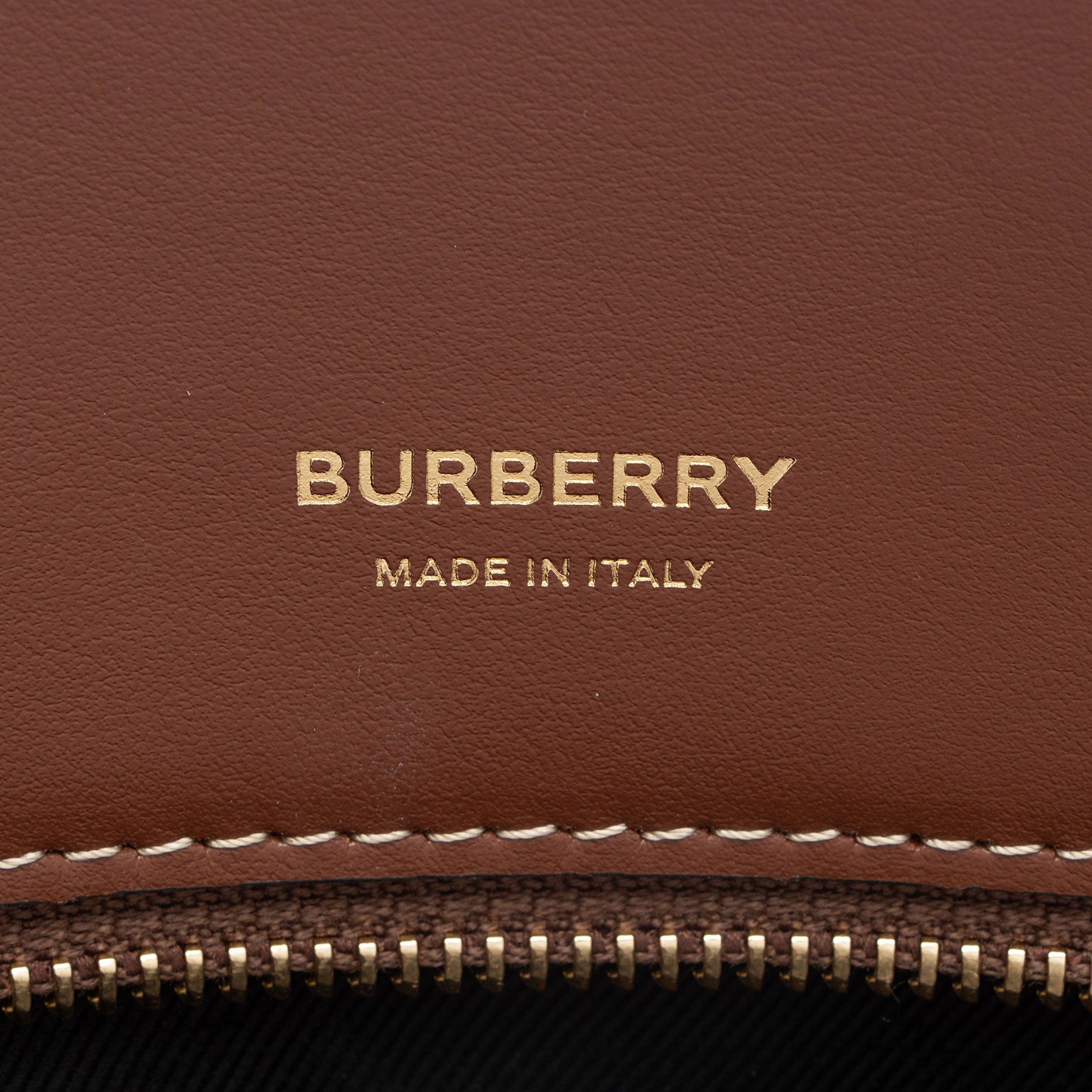 Burberry Vintage Check Title Mini Tote (SHF-qS6HD3)