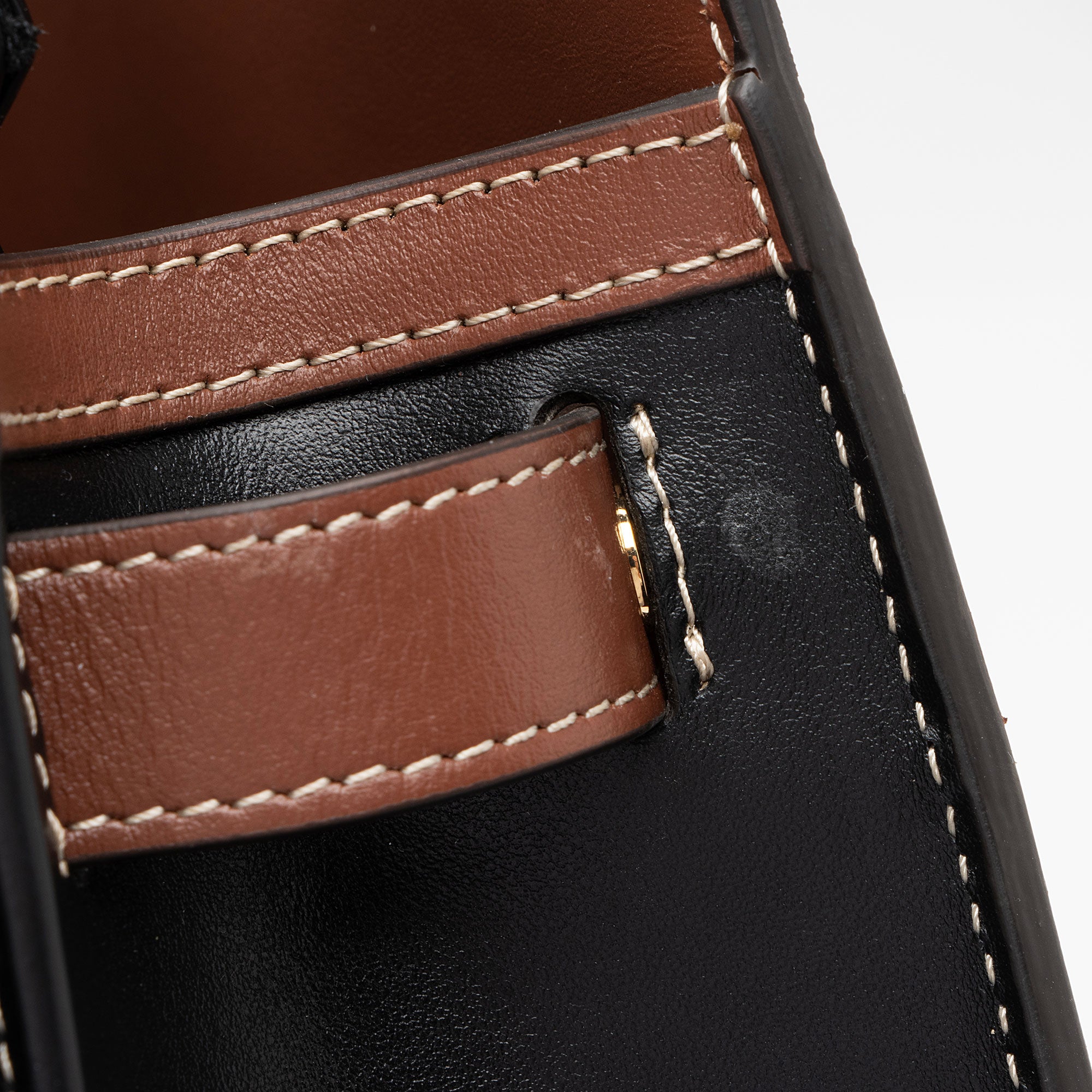 Burberry Vintage Check Smooth Calfskin Title Small Tote (SHF-6YrXPu)