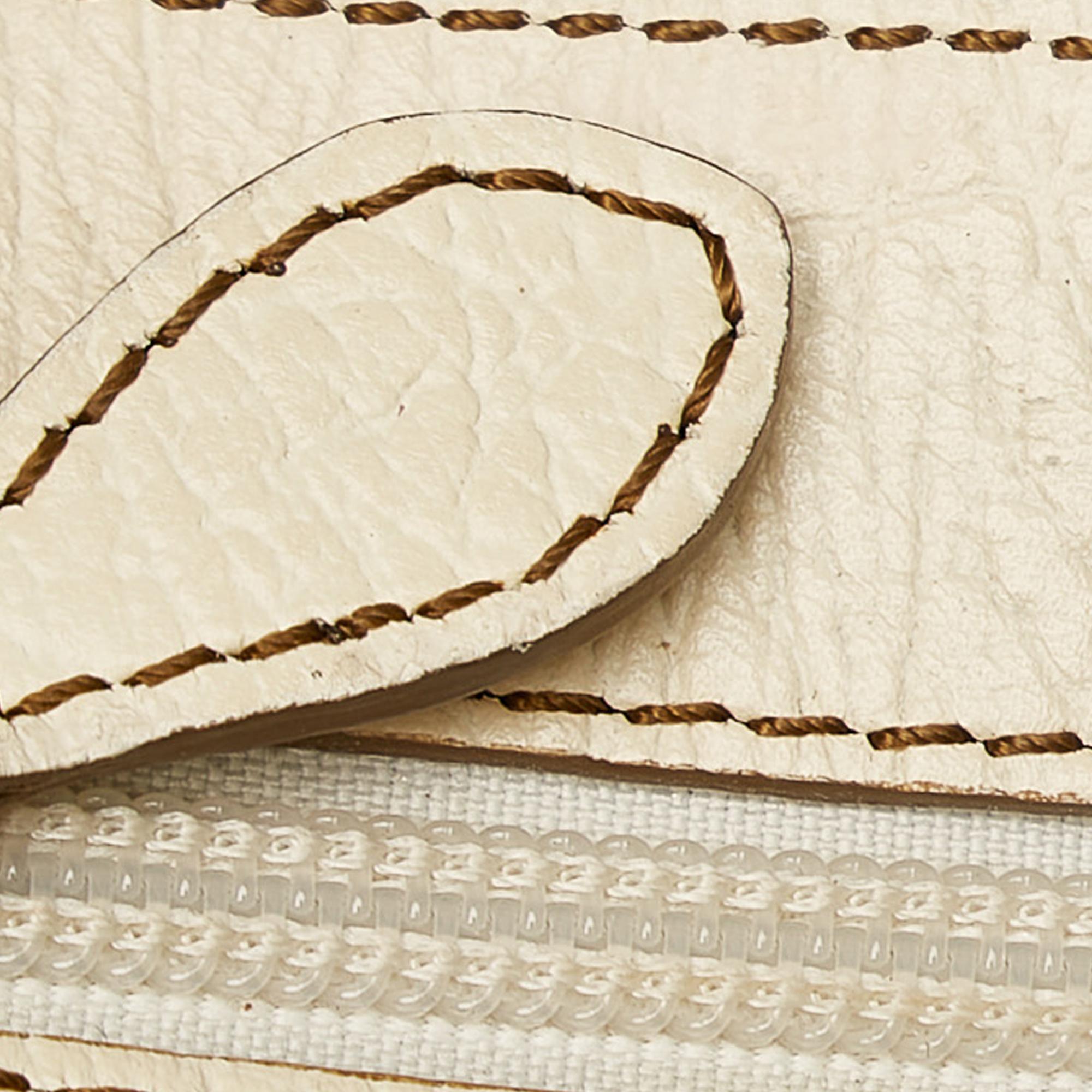 Celine Canvas Handbag (SHG-37785)