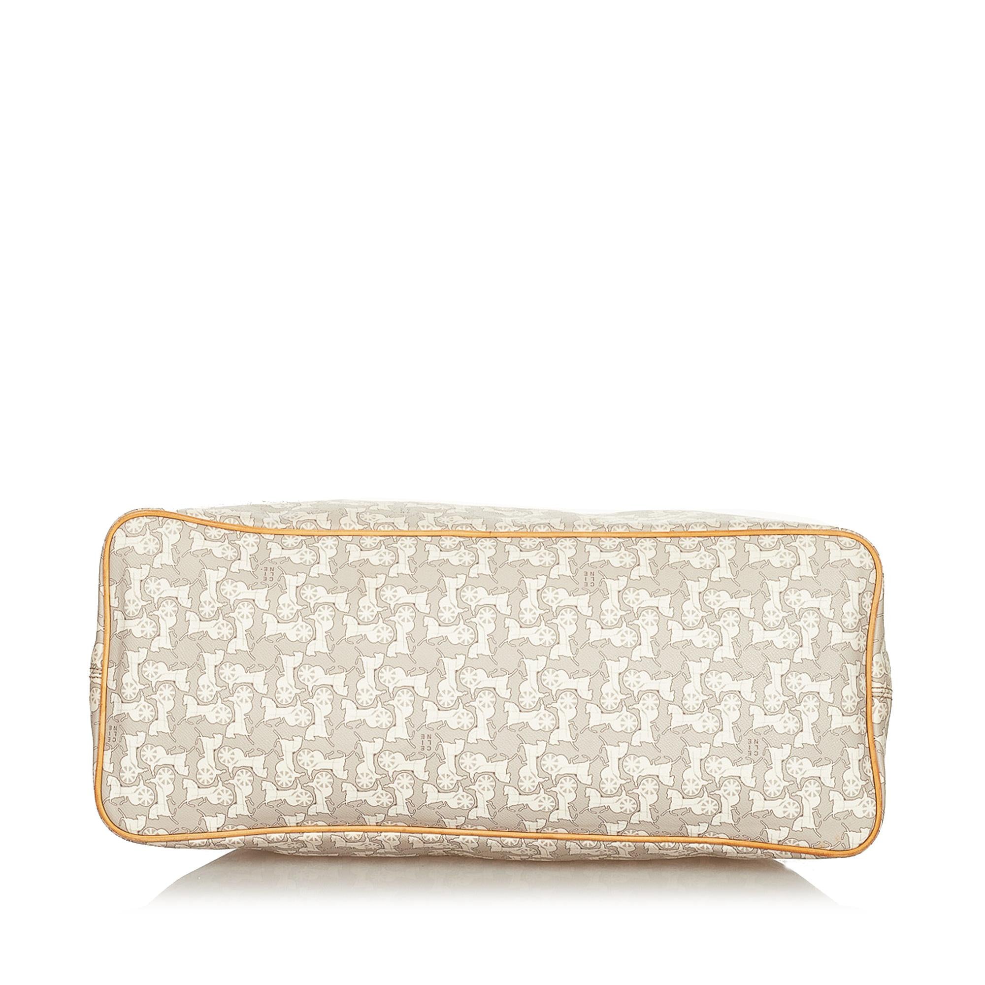 Celine Carriage Handbag (SHG-37786)