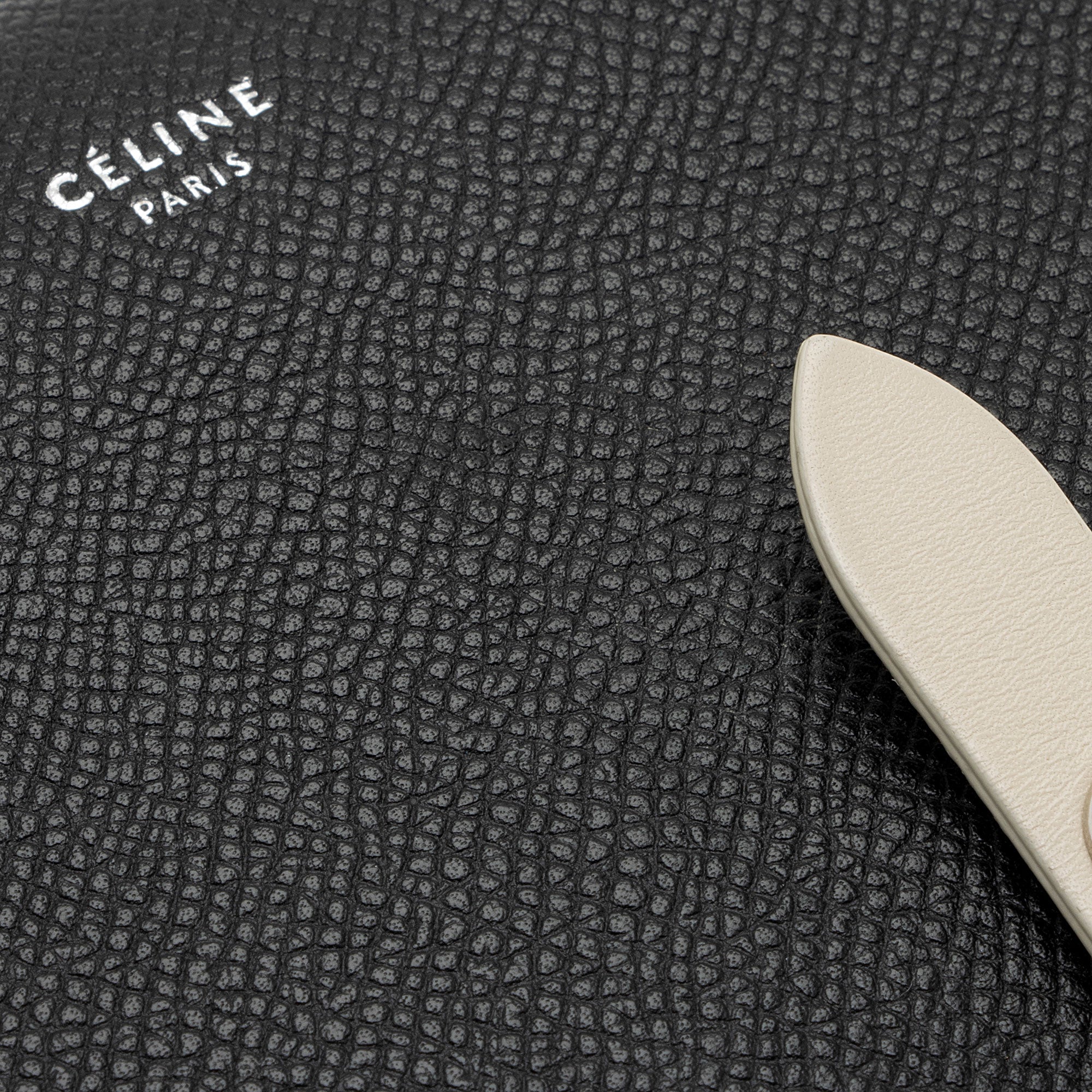 Celine Leather Strap Clutch Crossbody Bag (SHF-00pqJC)