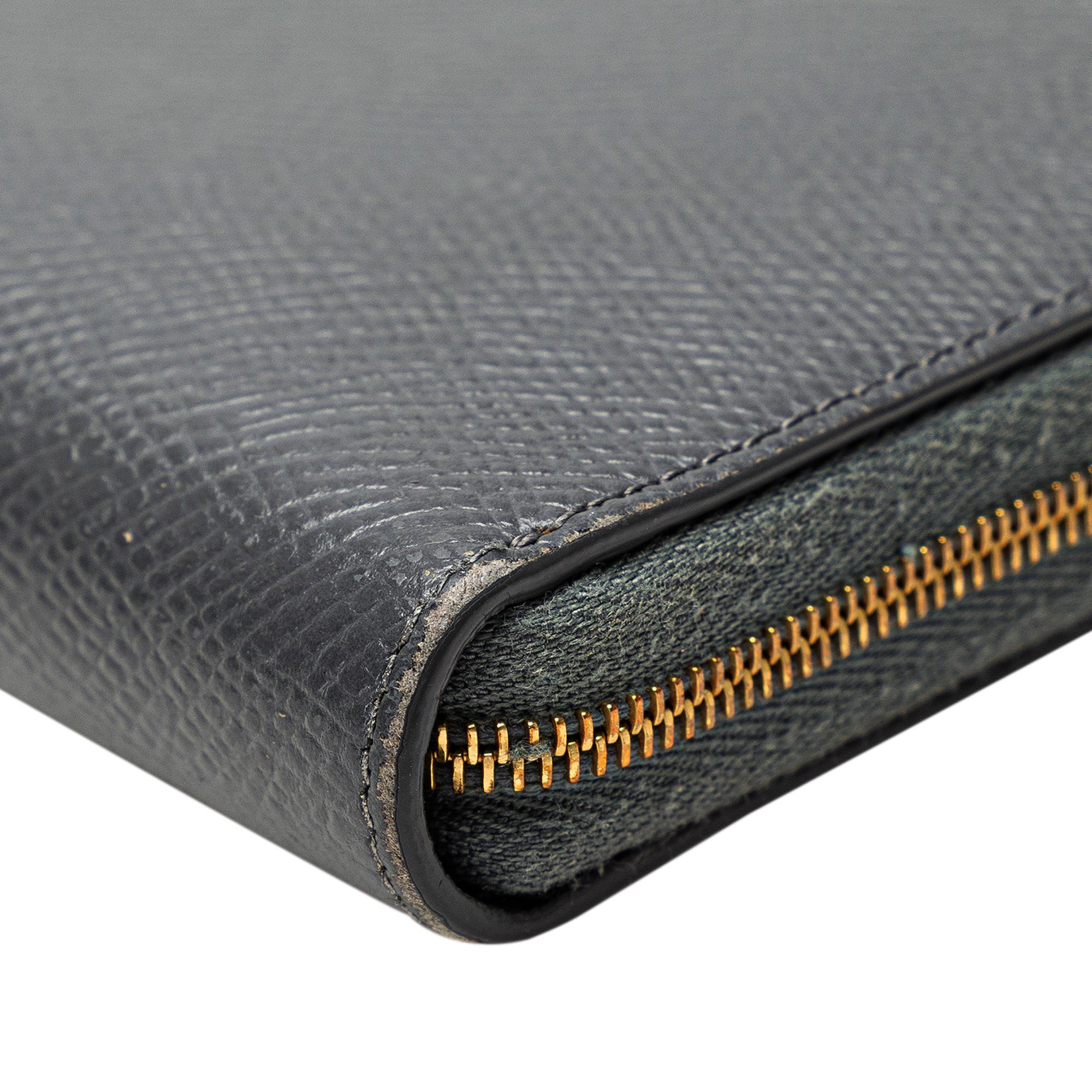 Celine Leather Zip Wallet (SHG-F4bgYg)