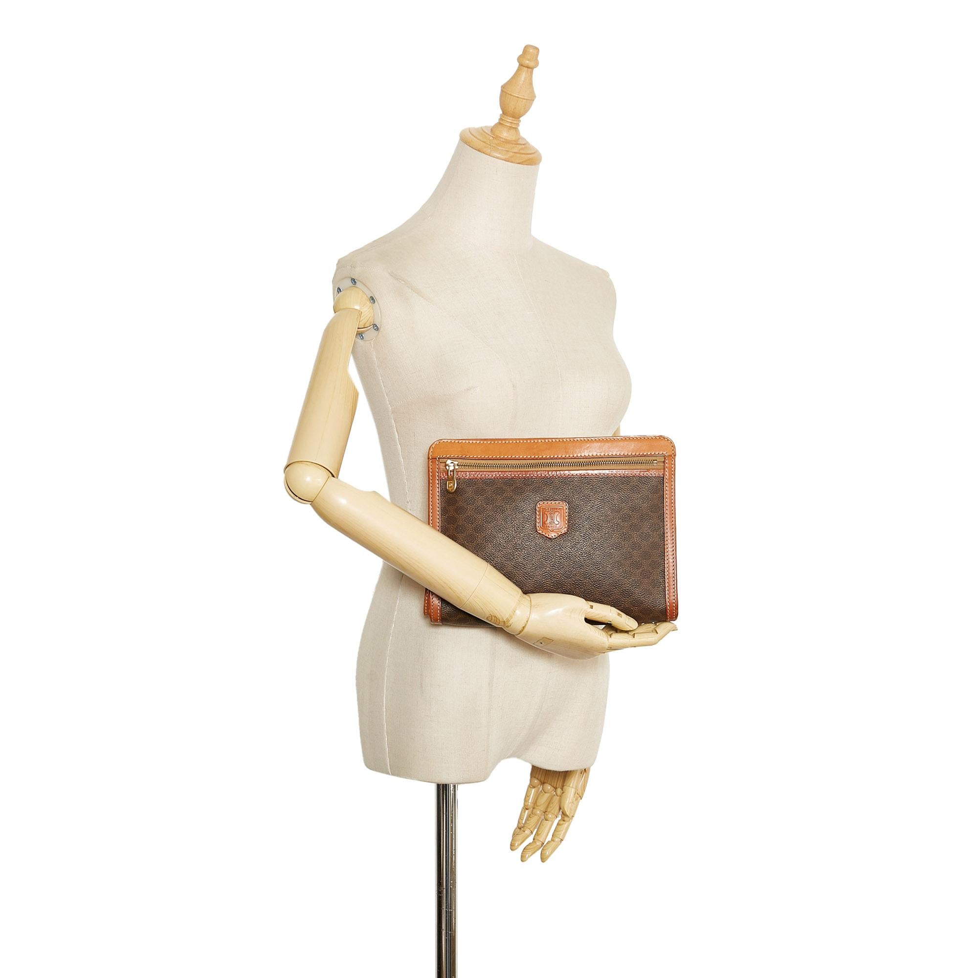 Celine Macadam Clutch (SHG-yvUutz)