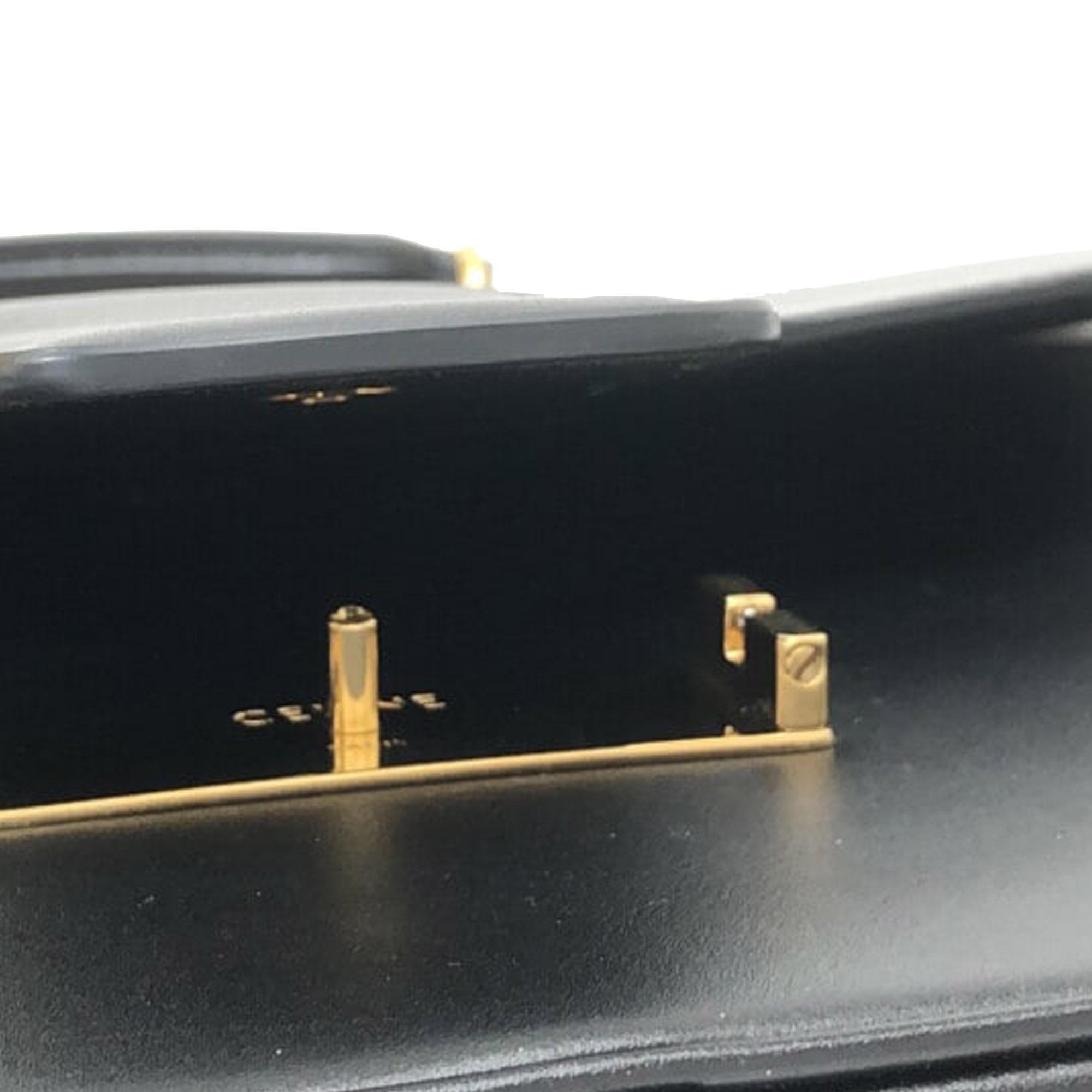 Celine Medium Chaine Maillon Triomphe Bag (SHG-xdLB0A)