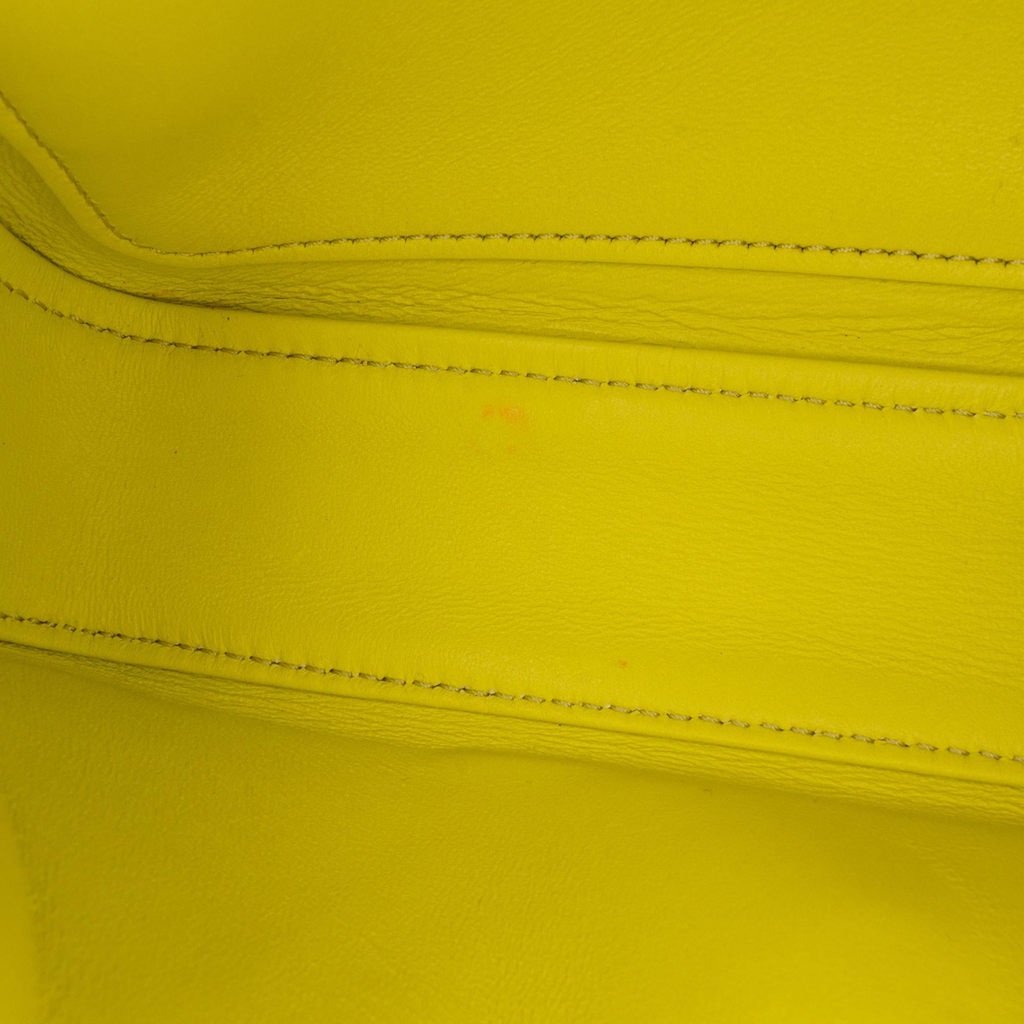 Celine Triomphe Calfskin Cuir Chain Shoulder Bag