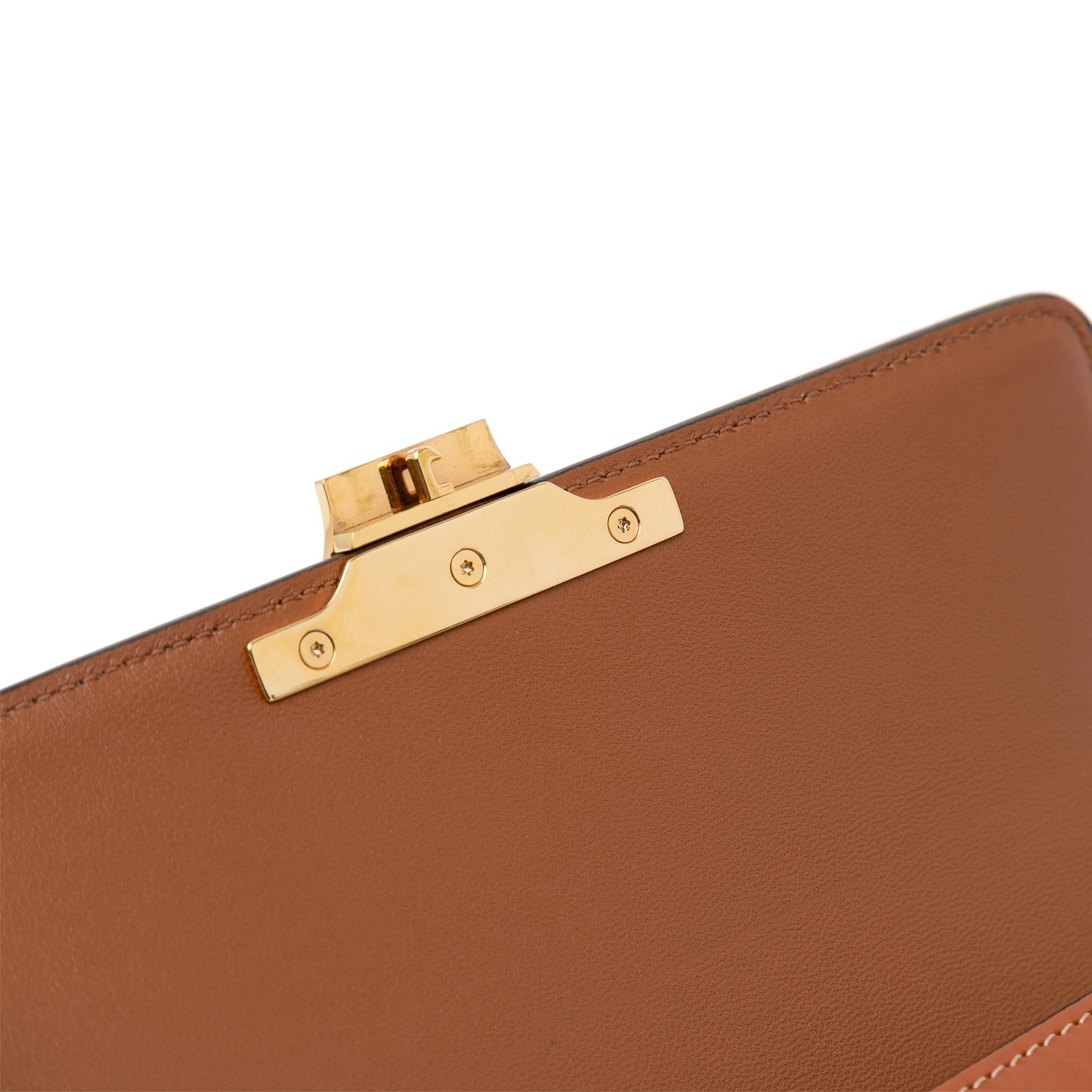 Celine Triomphe Claude Shoulder Bag (SHG-8w4tev)