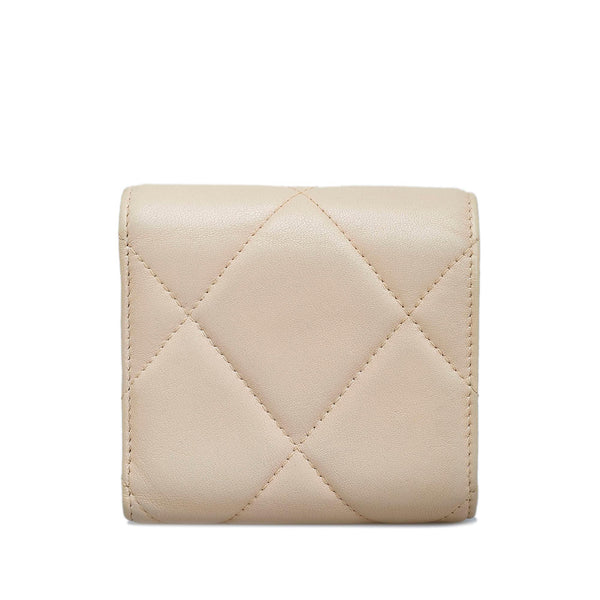 Chanel 19 Trifold Flap Compact Wallet (SHG-bqJApc) – LuxeDH
