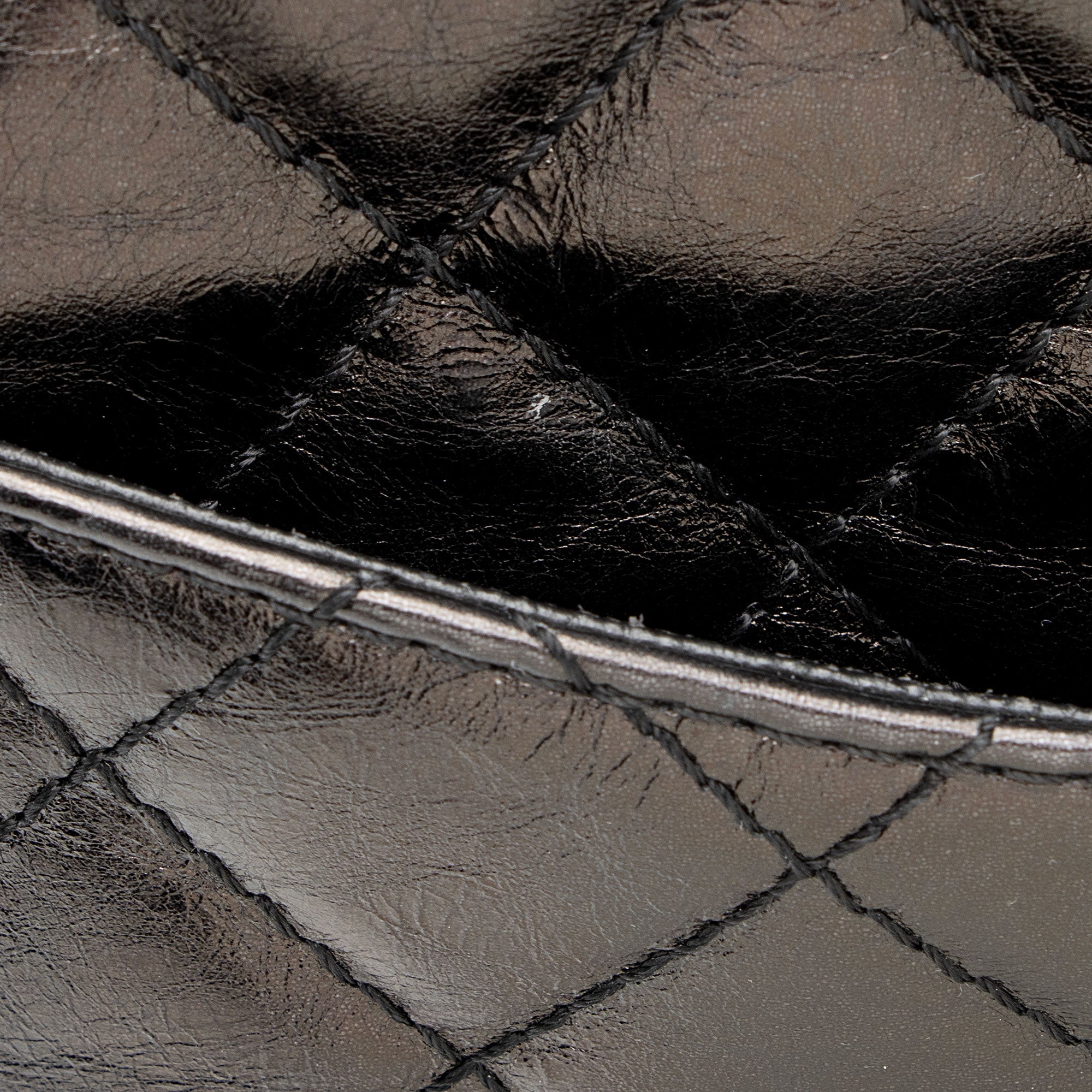 Chanel Aged Calfskin Reissue 225 Double Flap Shoulder Bag (SHF-wB1PQ1)