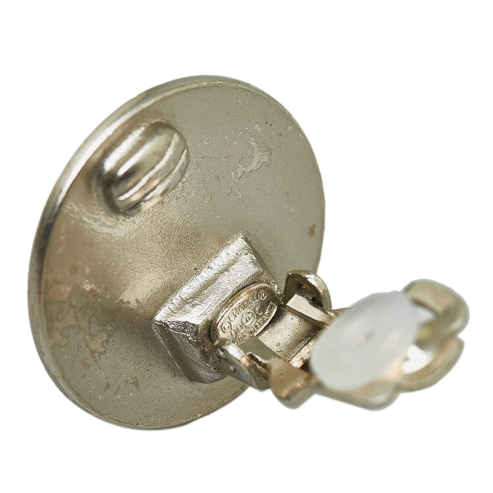 Chanel CC Clip-on Earrings (SHG-SIu9lW)