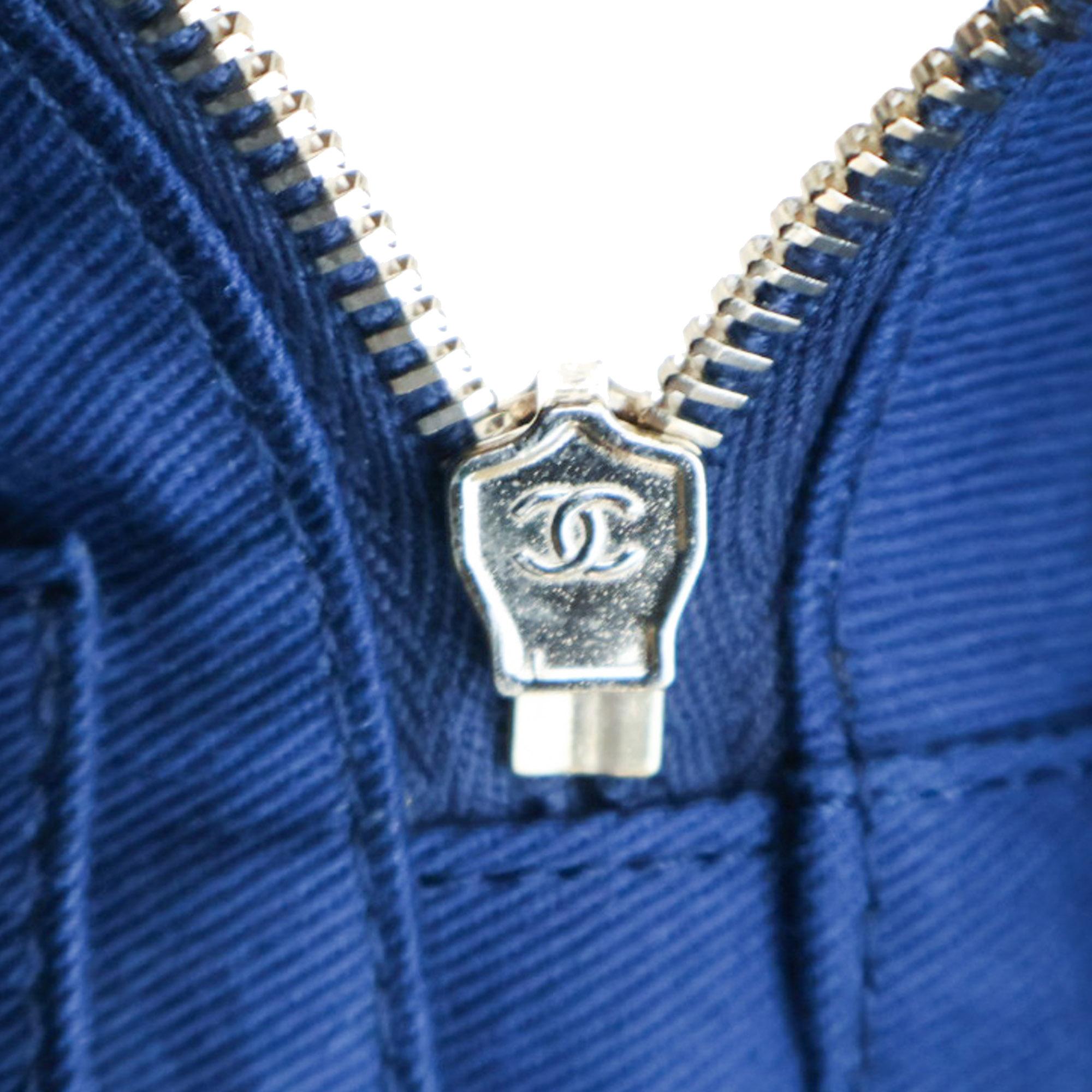 Chanel CC Denim Vanity Bag (SHG-xkxUbI)