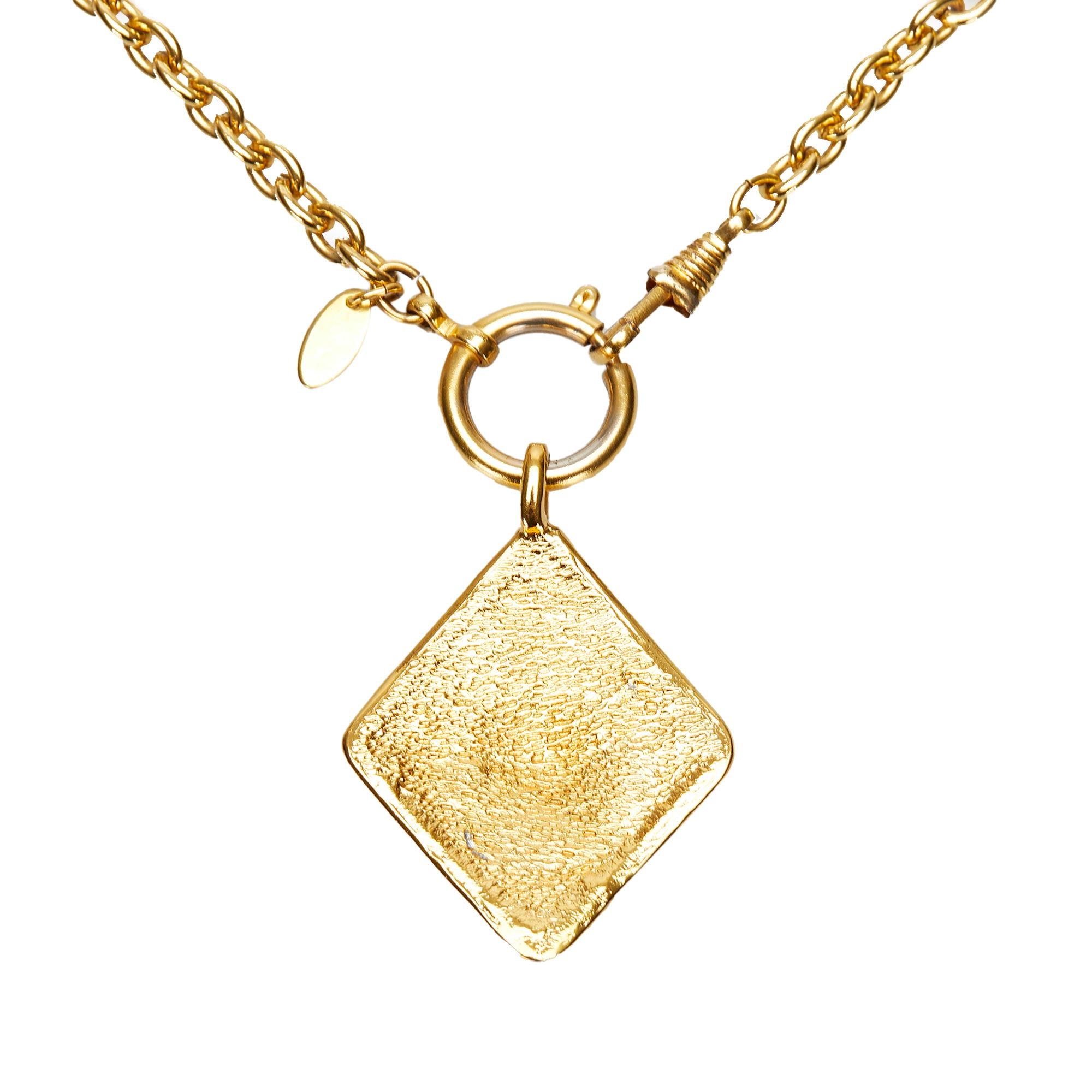 Chanel CC Diamond Shape Pendant Necklace (SHG-0SG6I9)
