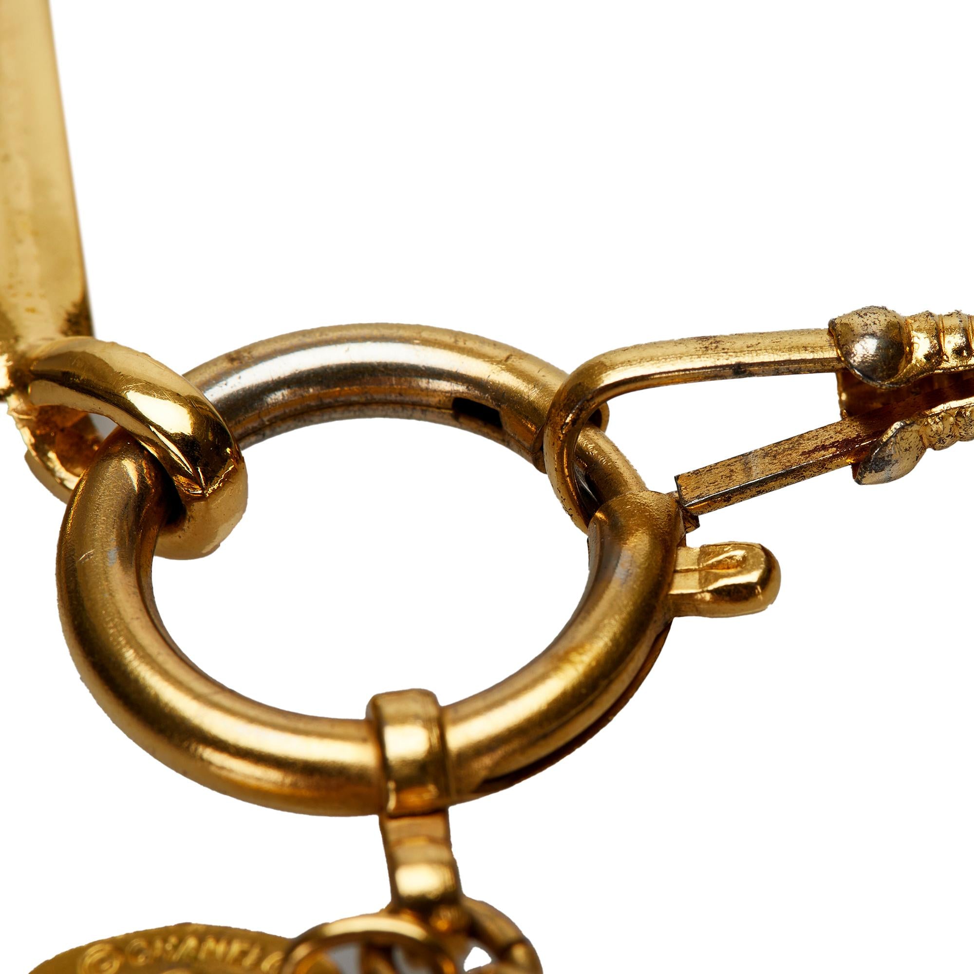 Chanel CC Diamond Shape Pendant Necklace (SHG-0SG6I9)