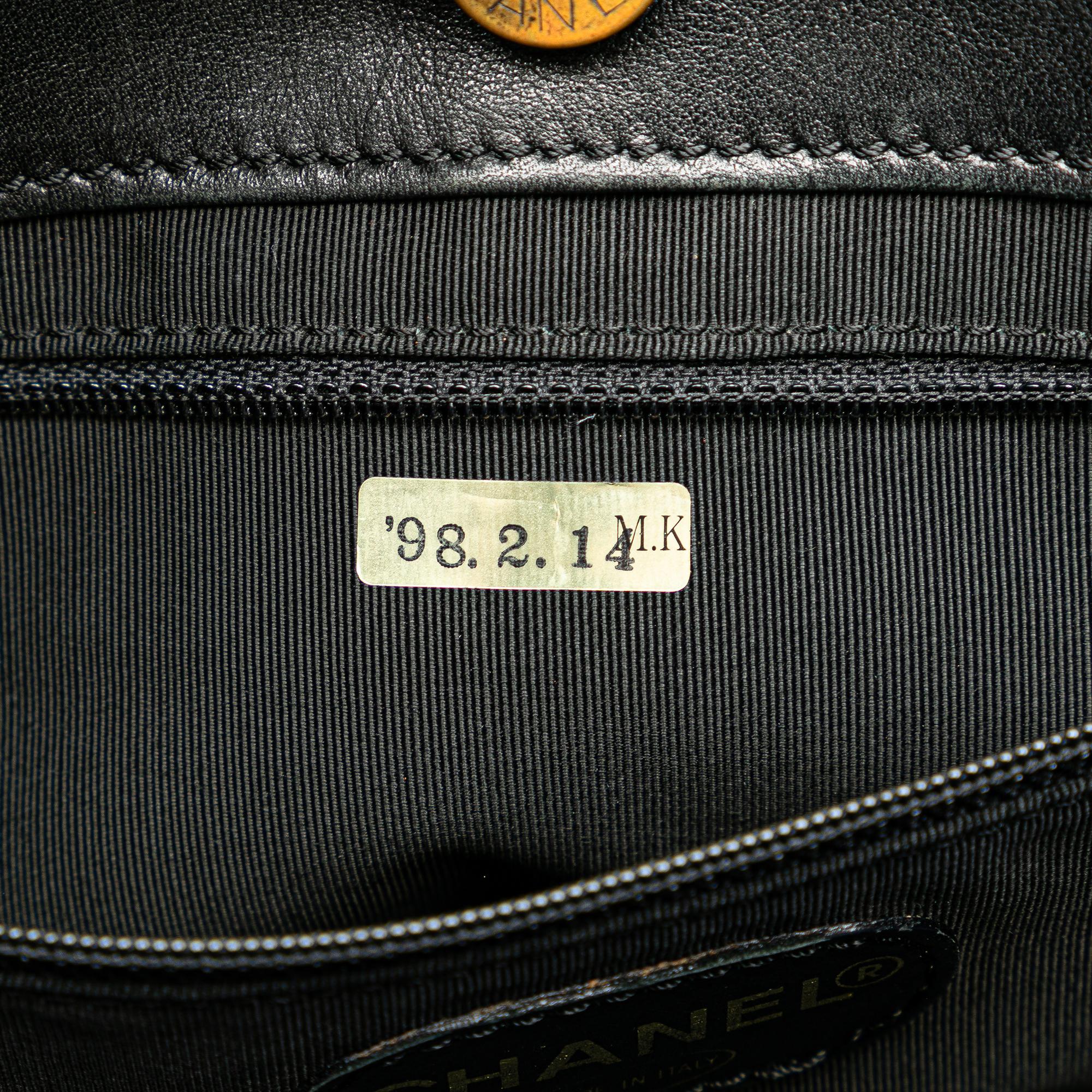 Chanel CC Lambskin Tote Bag (SHG-R6lAw8)