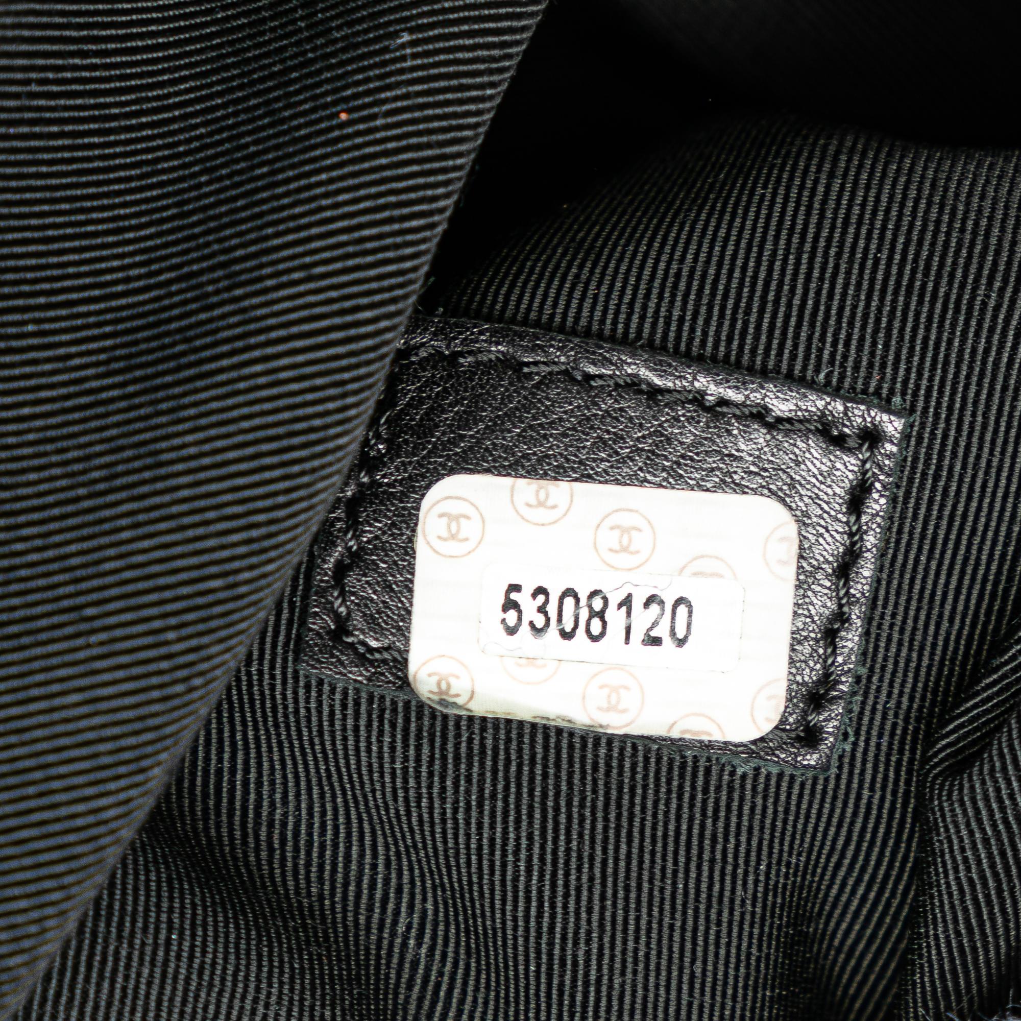 Chanel CC Lambskin Tote Bag (SHG-R6lAw8)