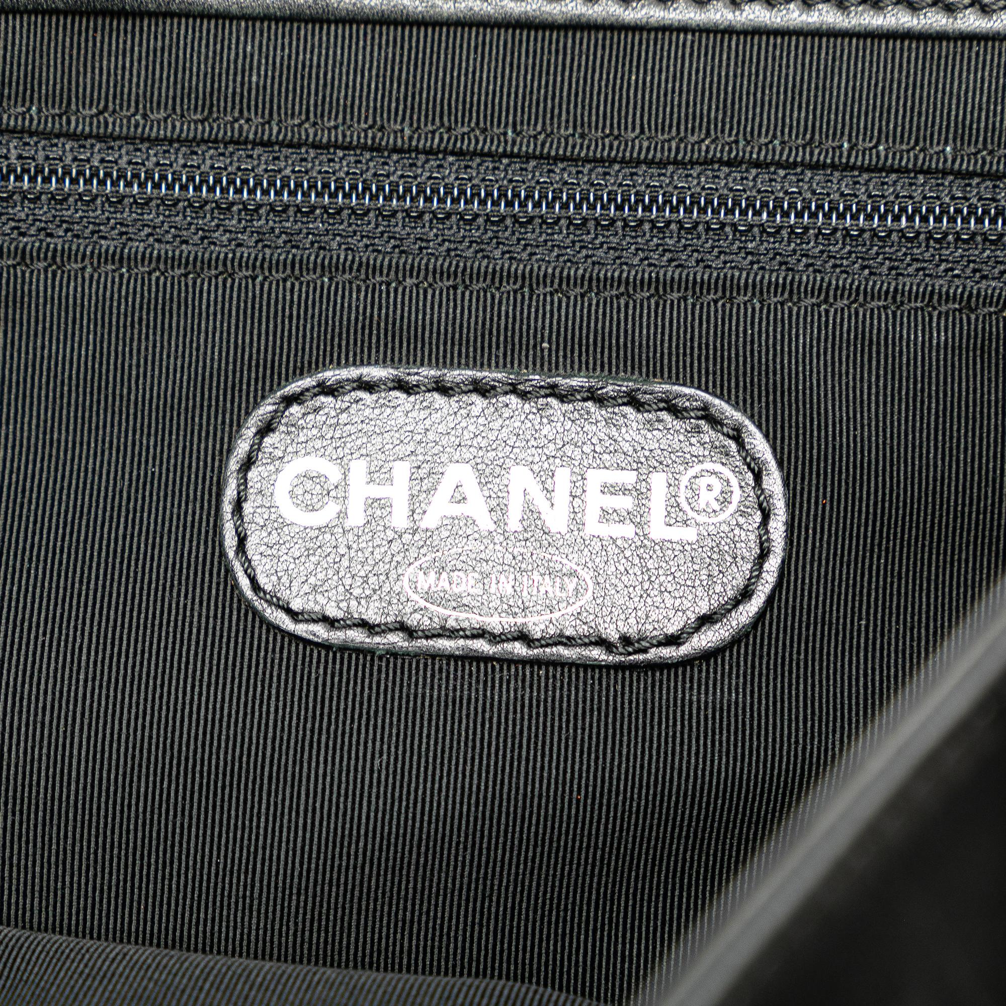 Chanel CC Lambskin Tote Bag (SHG-R6lAw8)