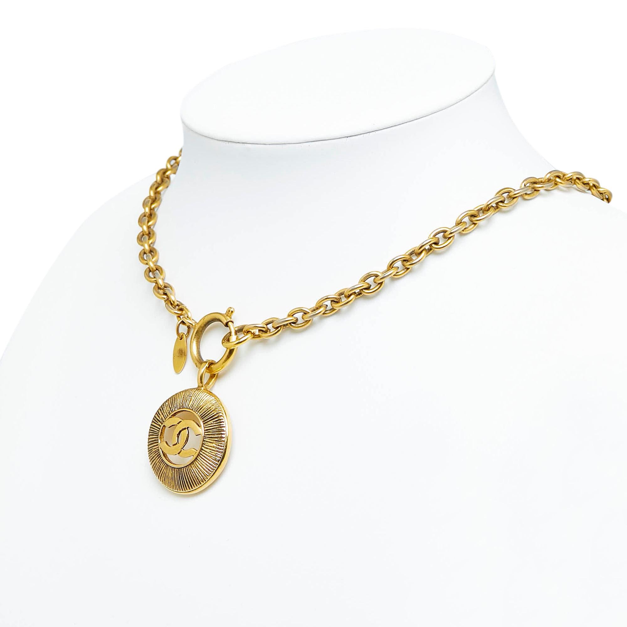 Chanel CC Pendant Necklace (SHG-66NkO1)