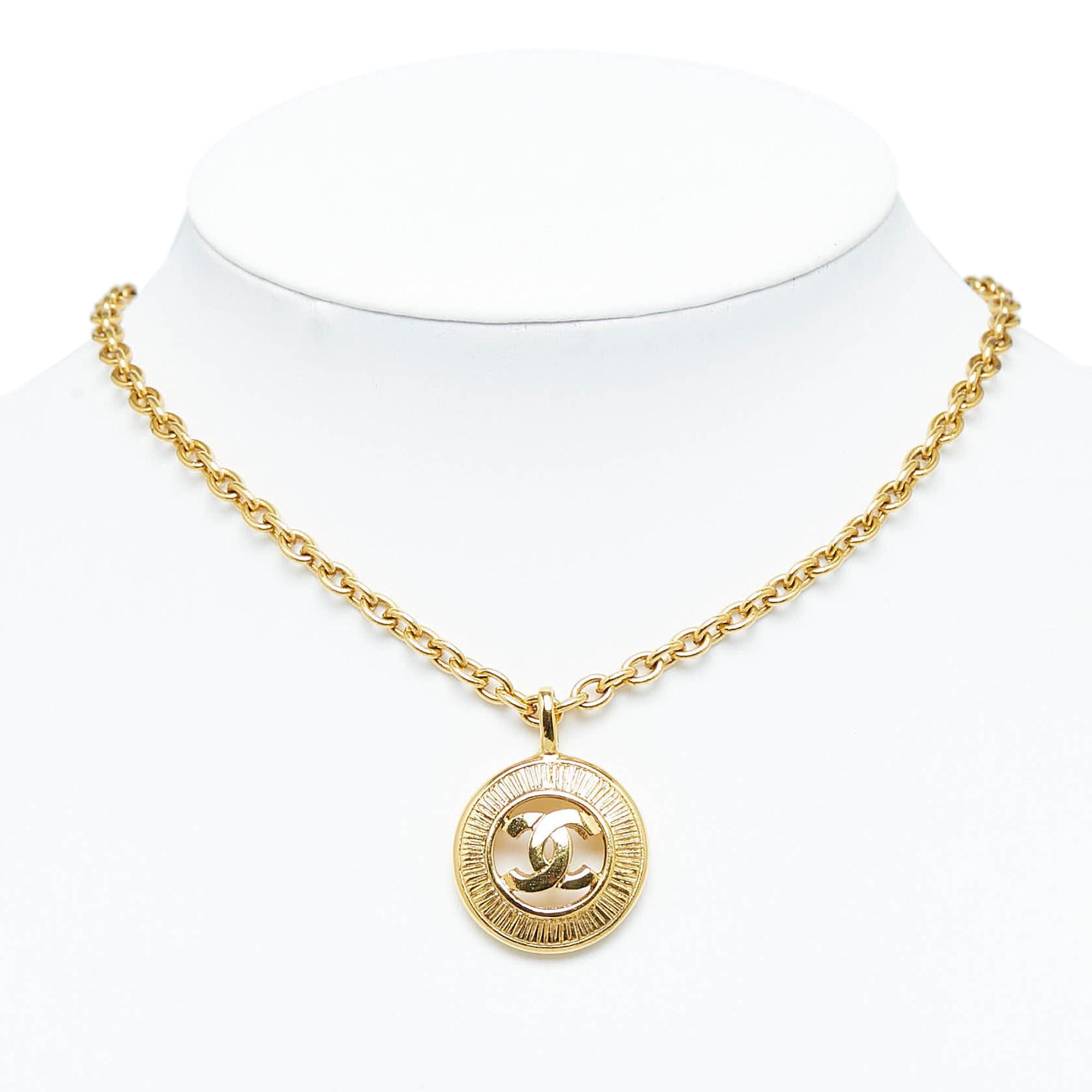 Chanel CC Pendant Necklace (SHG-wUbpl9)