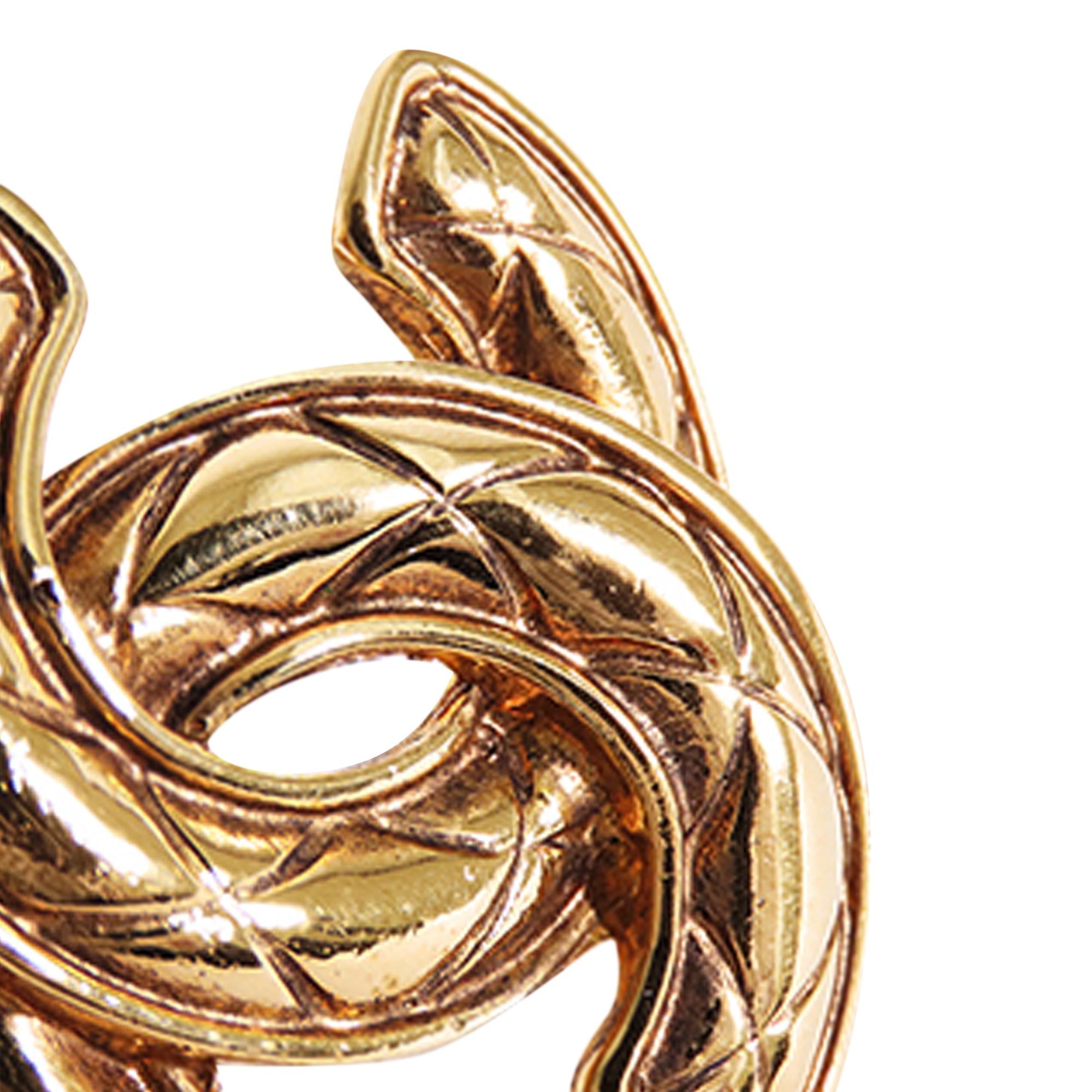 Chanel CC Pendant Necklace (SHG-GNRQLN)